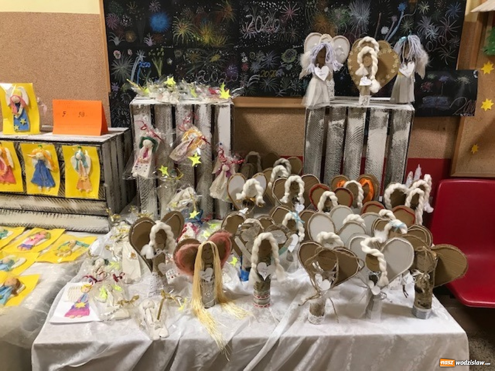 Zdjęcie w galerii na portalu naszwodzislaw.com: Biesiada kolędowa w zawadzkiej szkole [FOTO] wiadomości z regionu