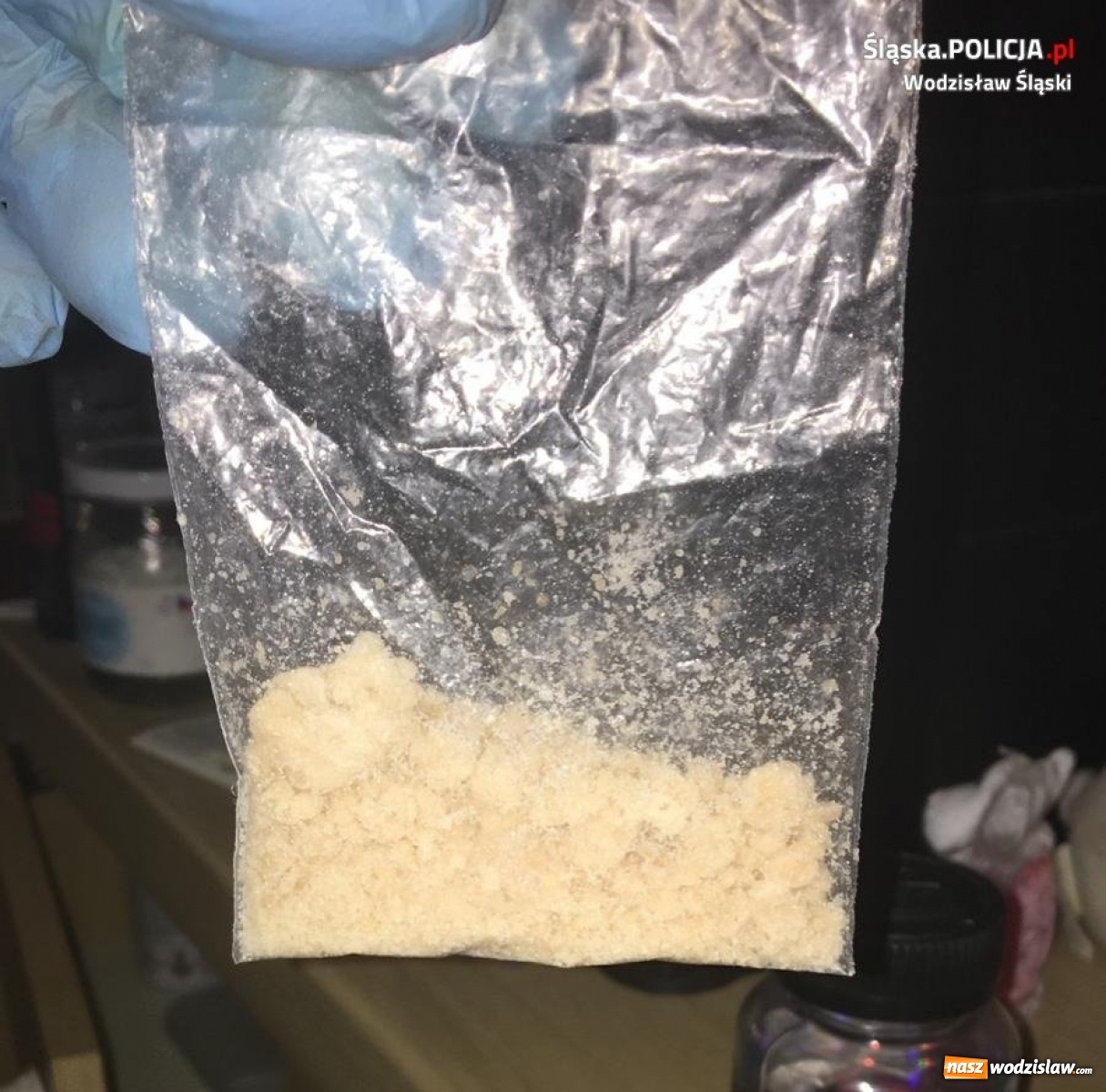 Zdjęcie w galerii na portalu naszwodzislaw.com: Policjanci zlikwidowali laboratorium do produkcji metamfetaminy [FOTO] wiadomości z regionu