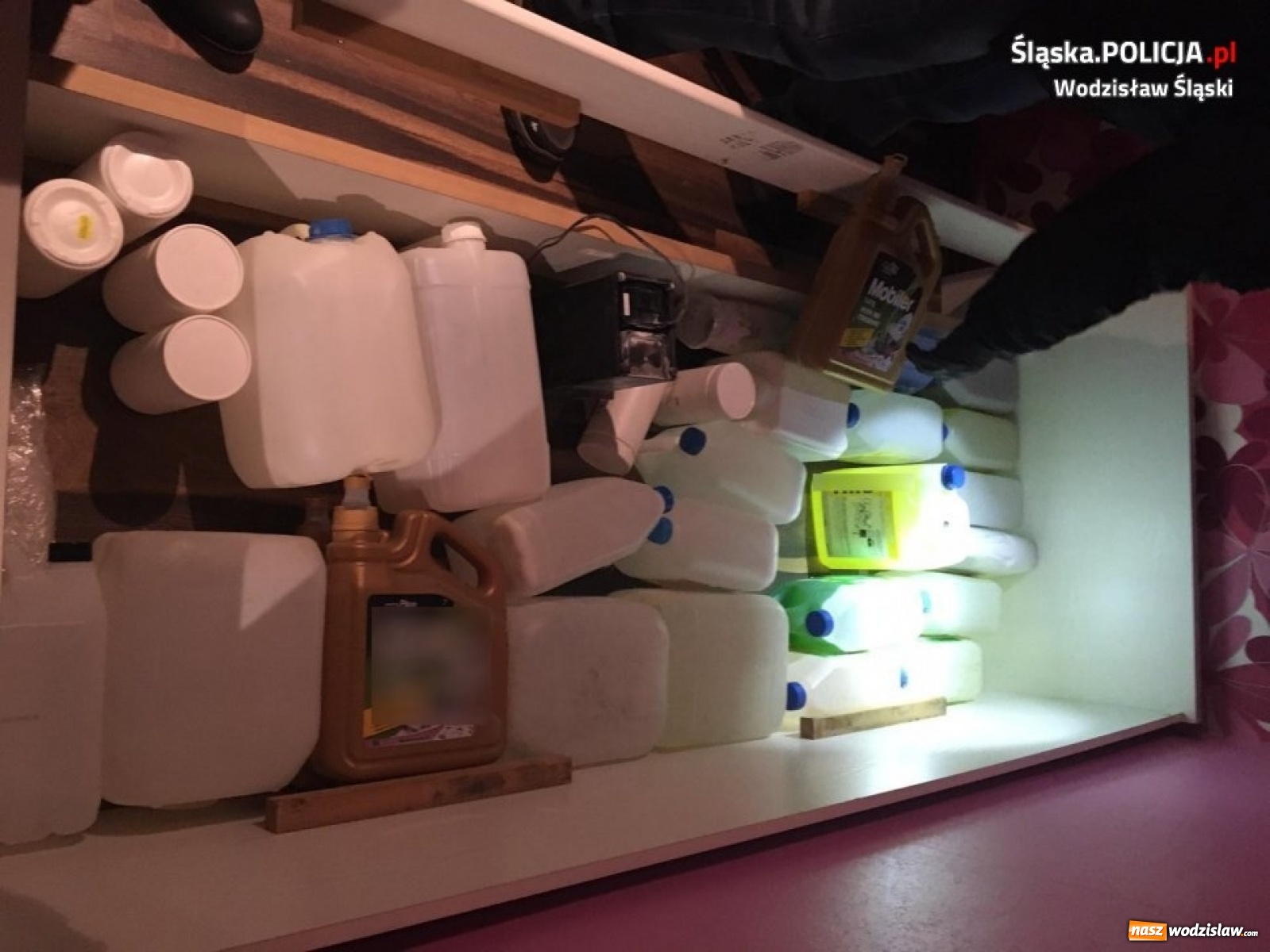 Zdjęcie w galerii na portalu naszwodzislaw.com: Policjanci zlikwidowali laboratorium do produkcji metamfetaminy [FOTO] wiadomości z regionu