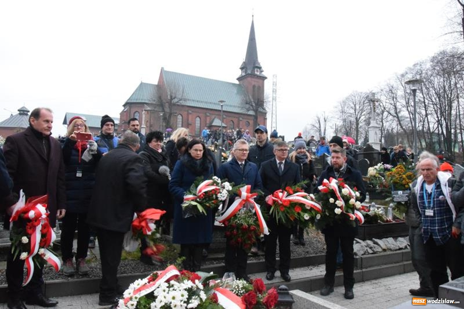 Zdjęcie w galerii na portalu naszwodzislaw.com: Tak Mszana uczciła 75 rocznicę Marszu Śmierci wiadomości z regionu