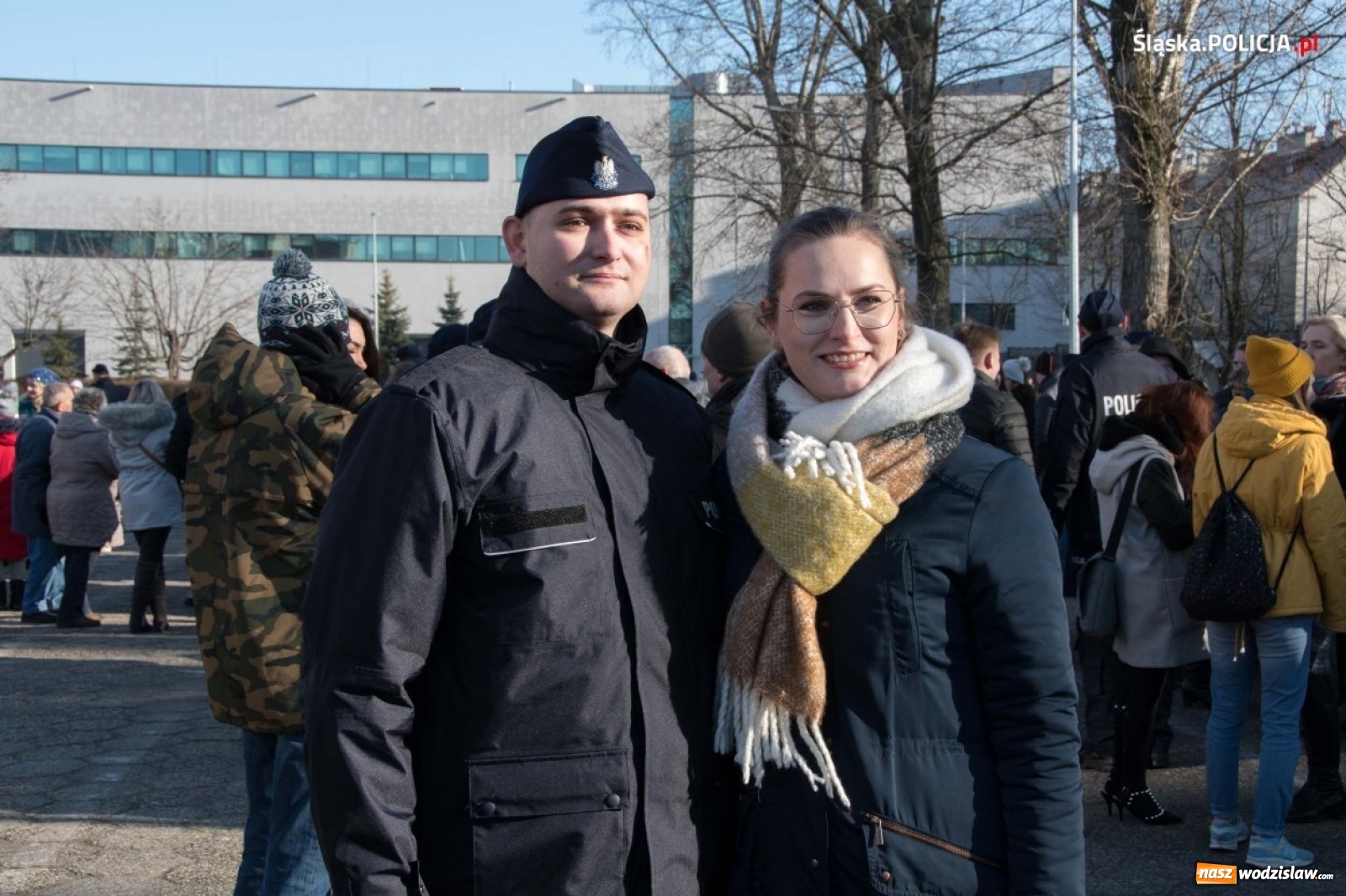 Zdjęcie w galerii na portalu naszwodzislaw.com: Zimowe ślubowanie w policji. Trwa kolejny nabór  wiadomości z regionu