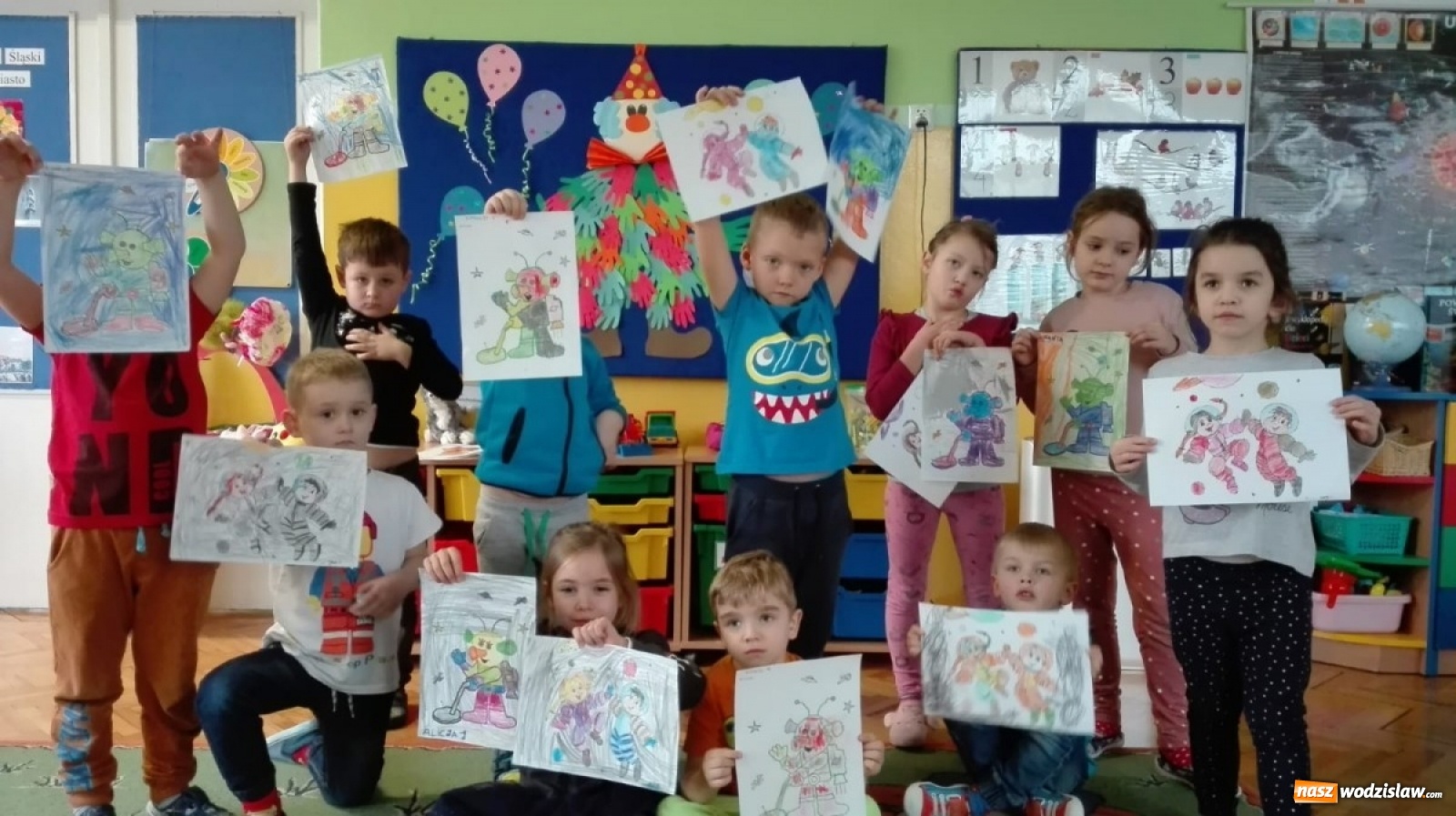 Zdjęcie w galerii na portalu naszwodzislaw.com: Kosmiczne przygody w przedszkolu numer 19 wiadomości z regionu