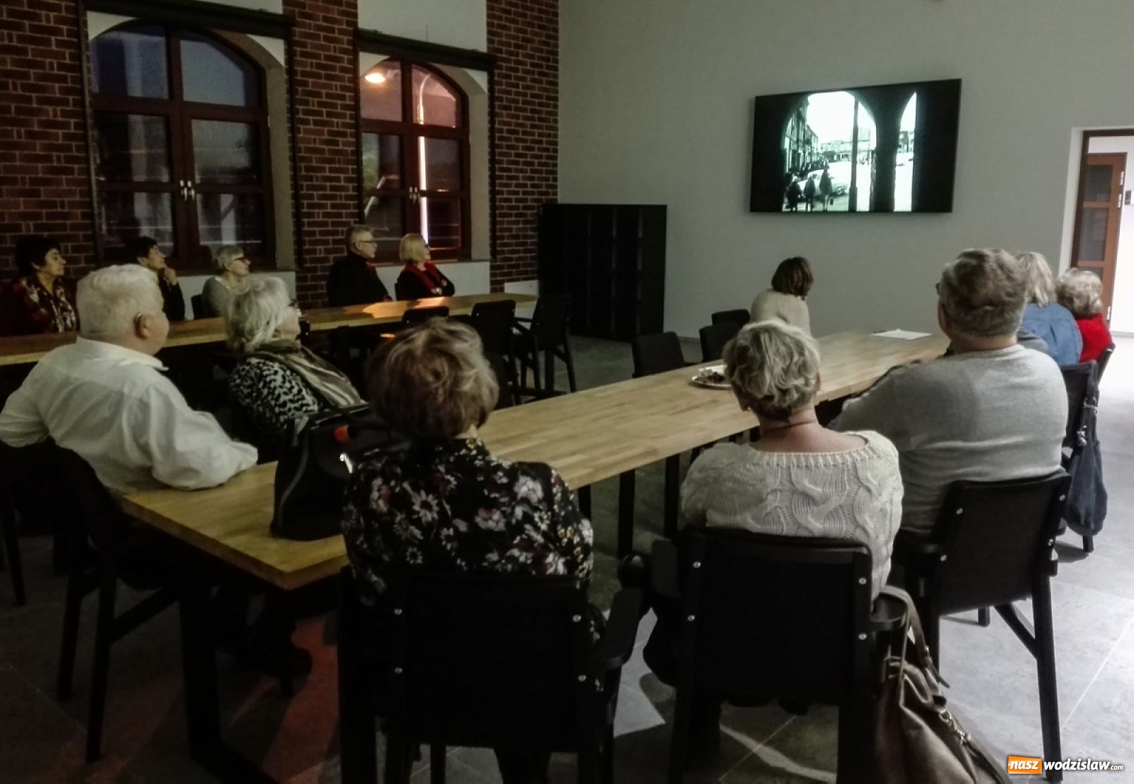 Zdjęcie w galerii na portalu naszwodzislaw.com: Spotkanie pełne wspomnień w wodzisławskim Muzeum wiadomości z regionu