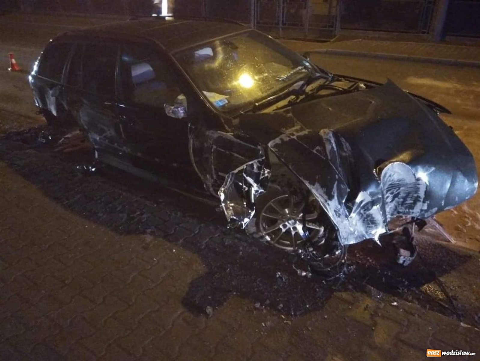 Zdjęcie w galerii na portalu naszwodzislaw.com: Więcej szczęścia niż rozumu. Policyjny pościg za BMW [WIDEO] wiadomości z regionu