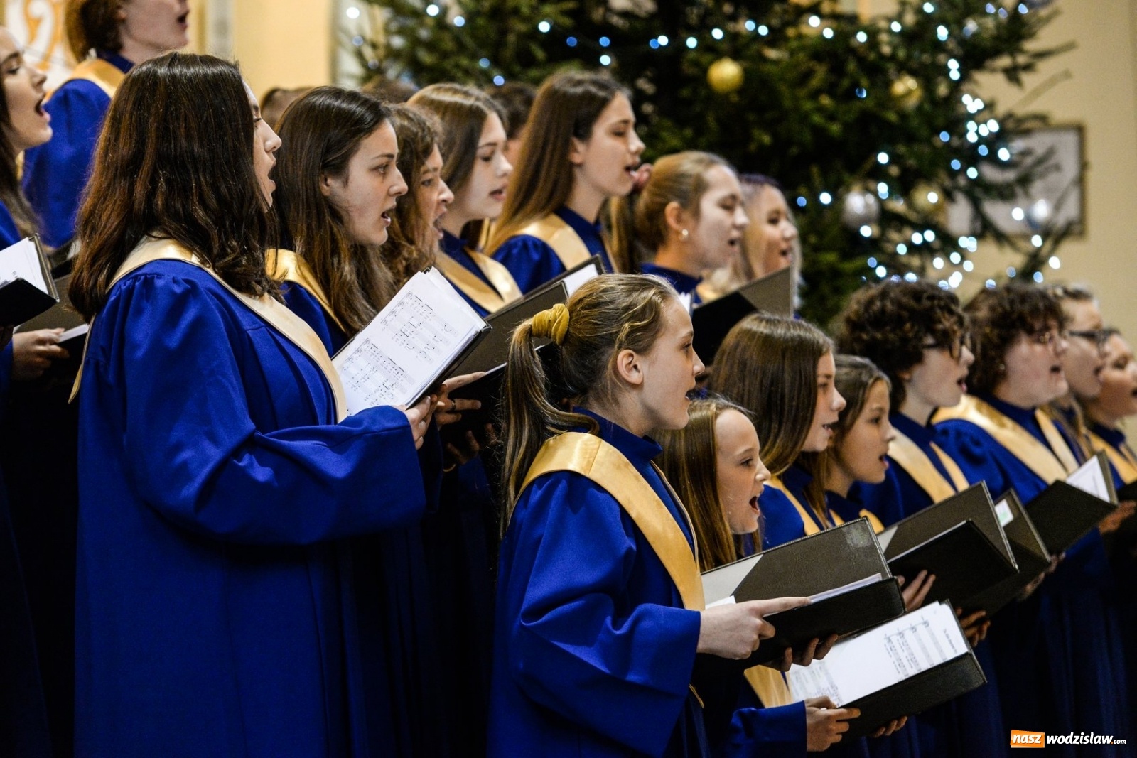 Zdjęcie w galerii na portalu naszwodzislaw.com: Chór Bel Canto z Raciborza wyśpiewał sobie zwycięstwo wiadomości z regionu