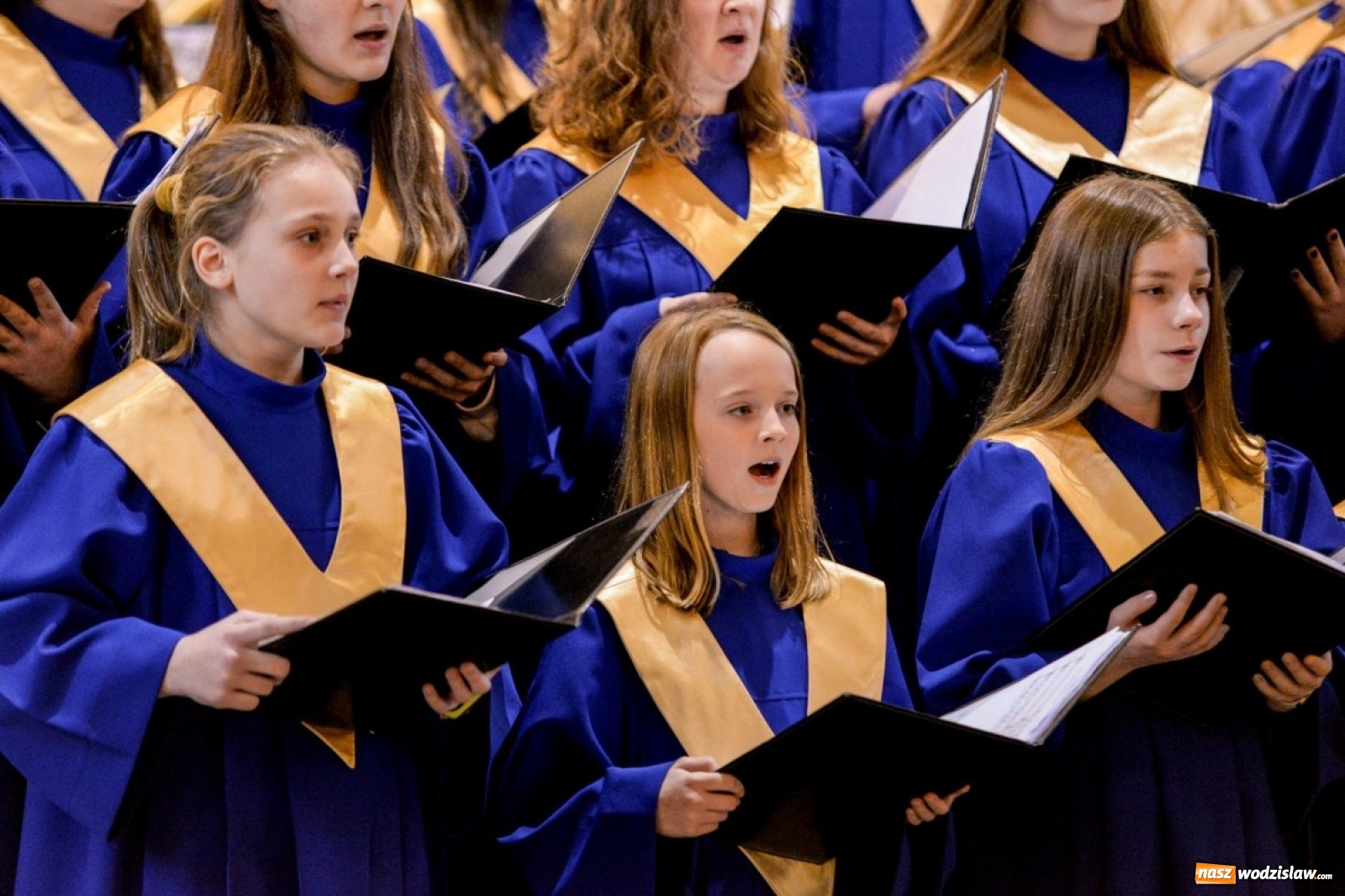 Zdjęcie w galerii na portalu naszwodzislaw.com: Chór Bel Canto z Raciborza wyśpiewał sobie zwycięstwo wiadomości z regionu