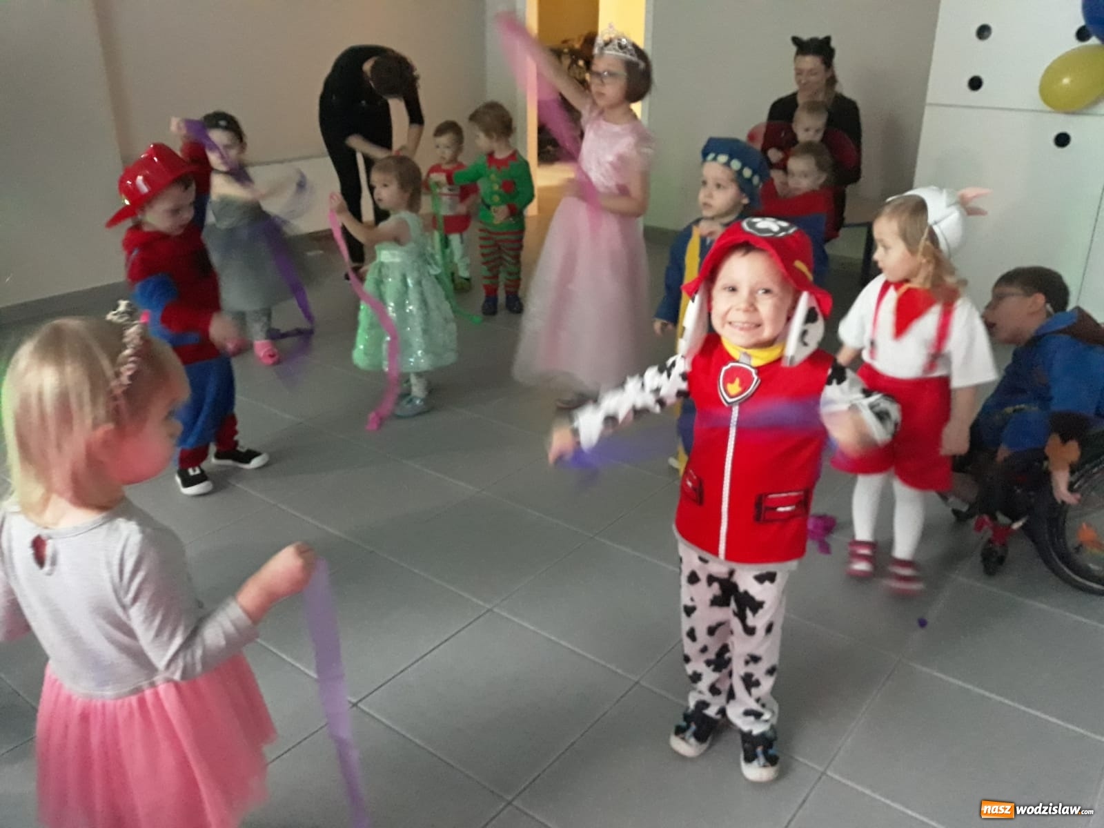 Zdjęcie w galerii na portalu naszwodzislaw.com: Ach, co to był za bal! Karnawałowa zabawa w wodzisławskim Bursztynku wiadomości z regionu