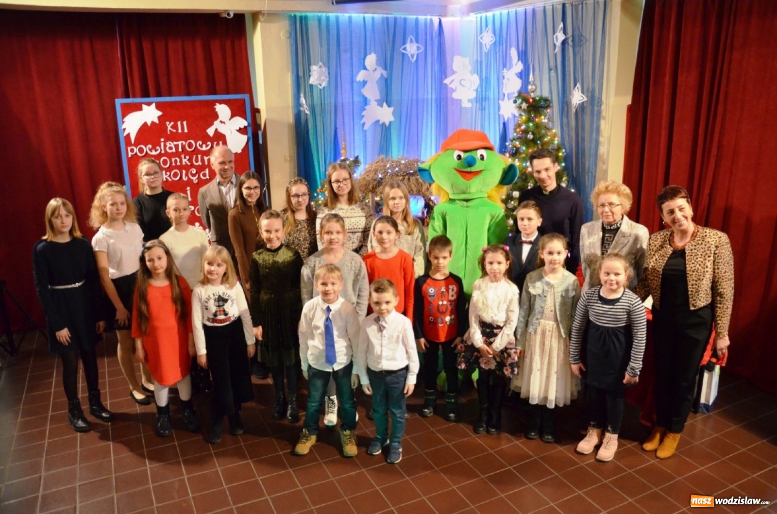 Zdjęcie w galerii na portalu naszwodzislaw.com: XII Powiatowy Konkurs Polskich Kolęd i Pastorałek wiadomości z regionu