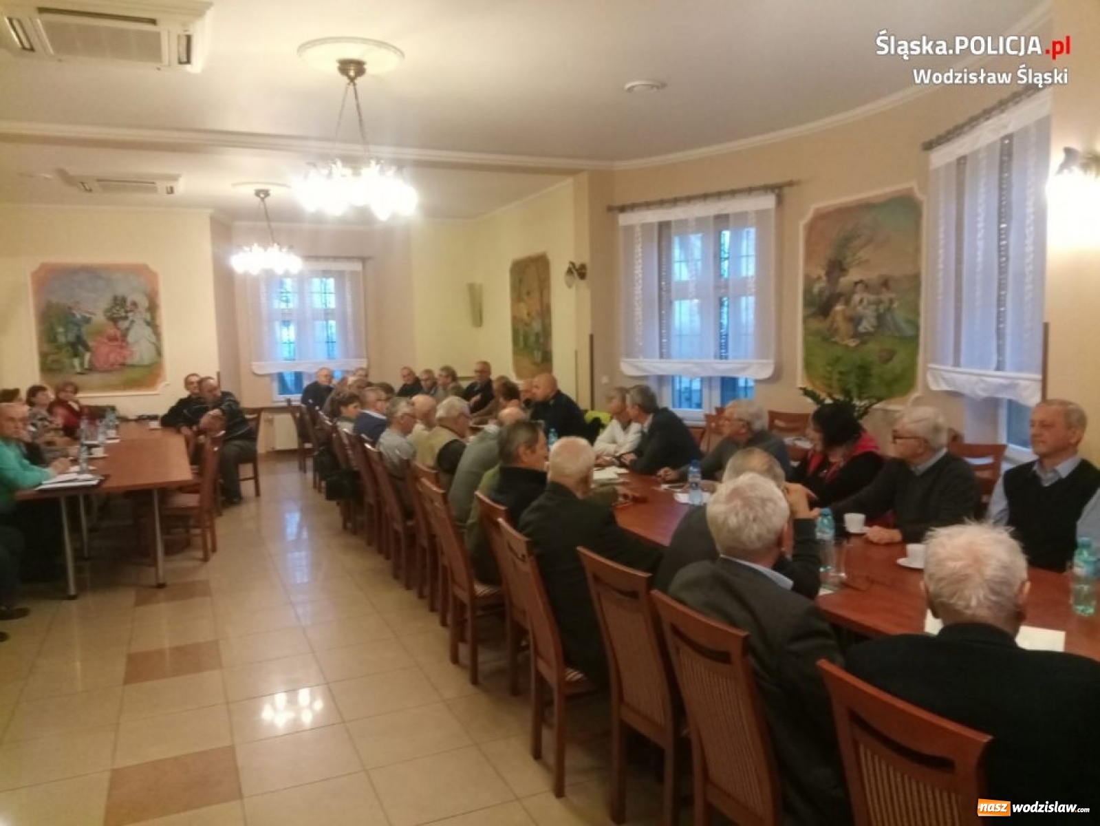 Zdjęcie w galerii na portalu naszwodzislaw.com: Policjanci z Wodzisławia spotkali się z seniorami wiadomości z regionu