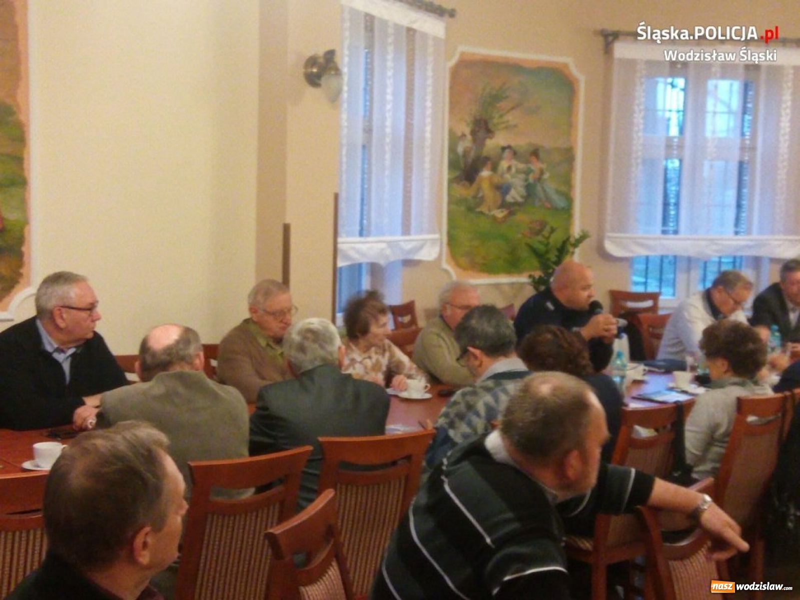 Zdjęcie w galerii na portalu naszwodzislaw.com: Policjanci z Wodzisławia spotkali się z seniorami wiadomości z regionu
