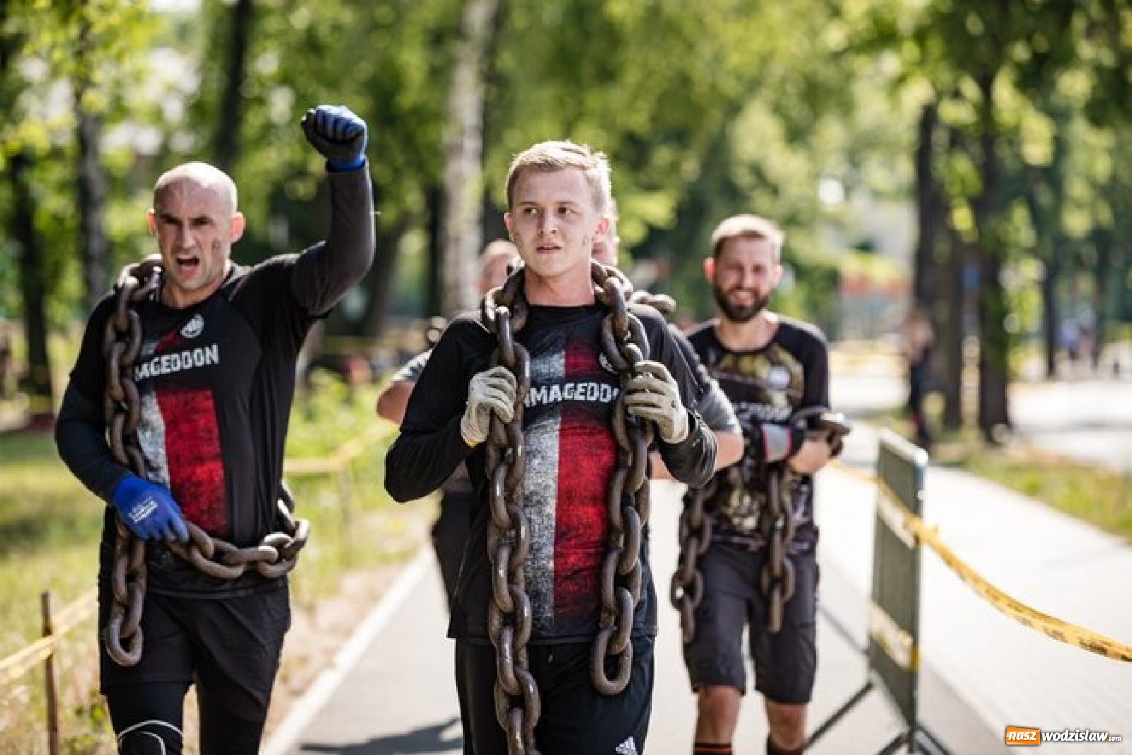 Zdjęcie w galerii na portalu naszwodzislaw.com: Ekstremalna przygoda za dnia i nocy czyli Runmageddon w Arenie Gliwice wiadomości z regionu