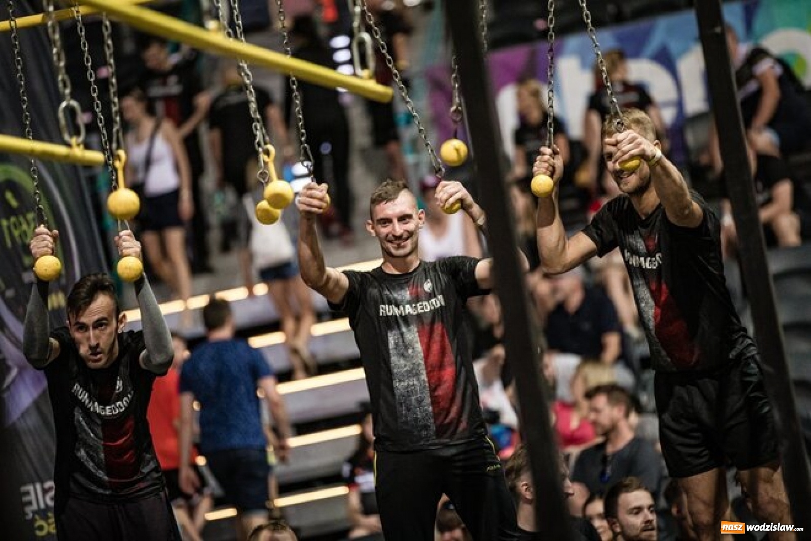 Zdjęcie w galerii na portalu naszwodzislaw.com: Ekstremalna przygoda za dnia i nocy czyli Runmageddon w Arenie Gliwice wiadomości z regionu