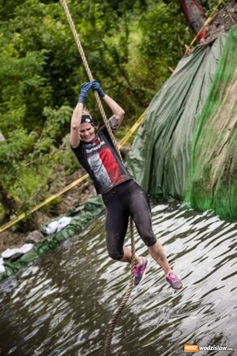 Zdjęcie w galerii na portalu naszwodzislaw.com: Ekstremalna przygoda za dnia i nocy czyli Runmageddon w Arenie Gliwice wiadomości z regionu