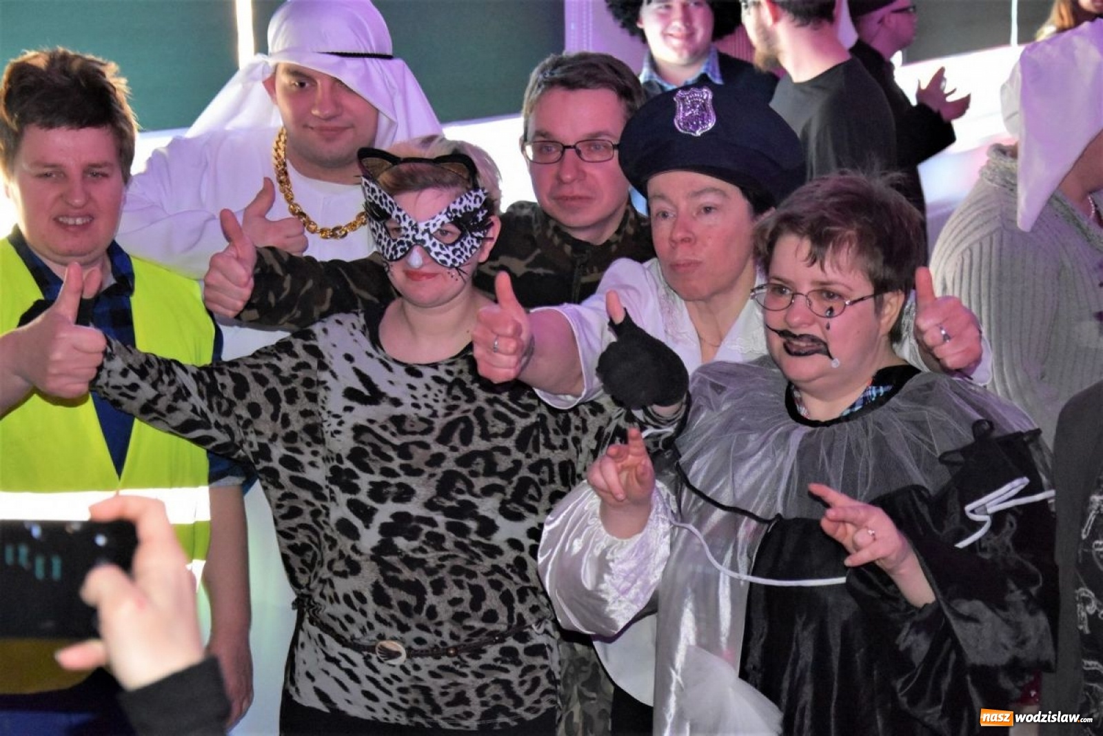 Zdjęcie w galerii na portalu naszwodzislaw.com: Bawili się na integracyjnym balu wiadomości z regionu