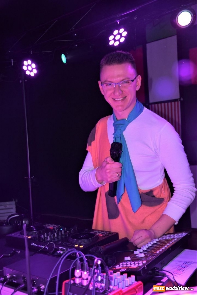 Zdjęcie w galerii na portalu naszwodzislaw.com: Bawili się na integracyjnym balu wiadomości z regionu