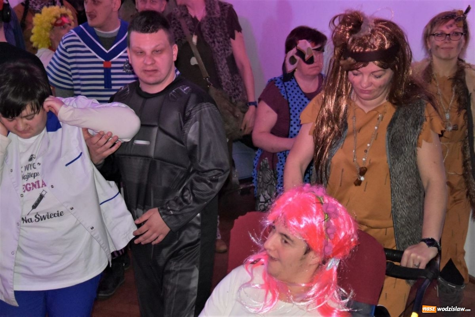 Zdjęcie w galerii na portalu naszwodzislaw.com: Bawili się na integracyjnym balu wiadomości z regionu