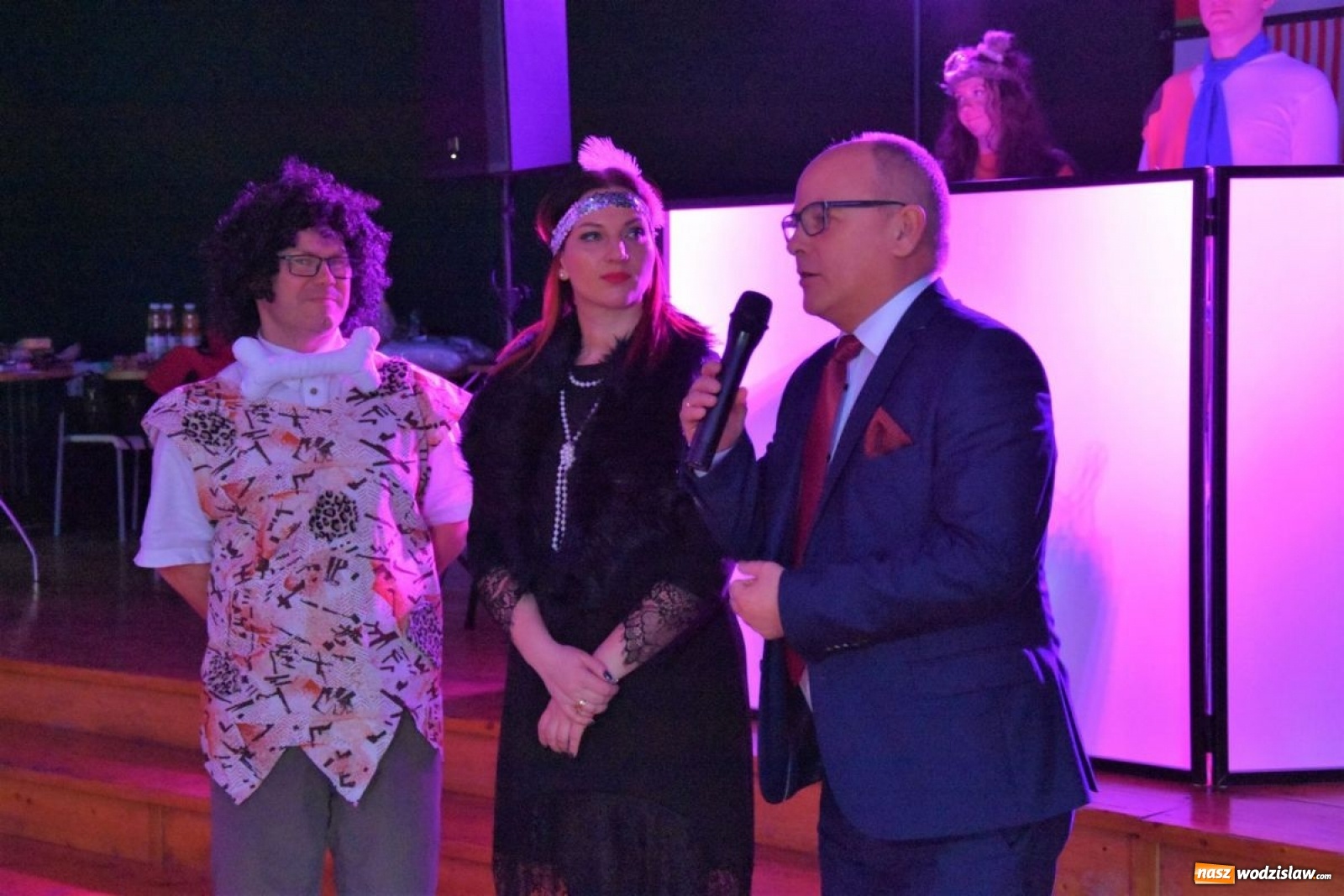 Zdjęcie w galerii na portalu naszwodzislaw.com: Bawili się na integracyjnym balu wiadomości z regionu