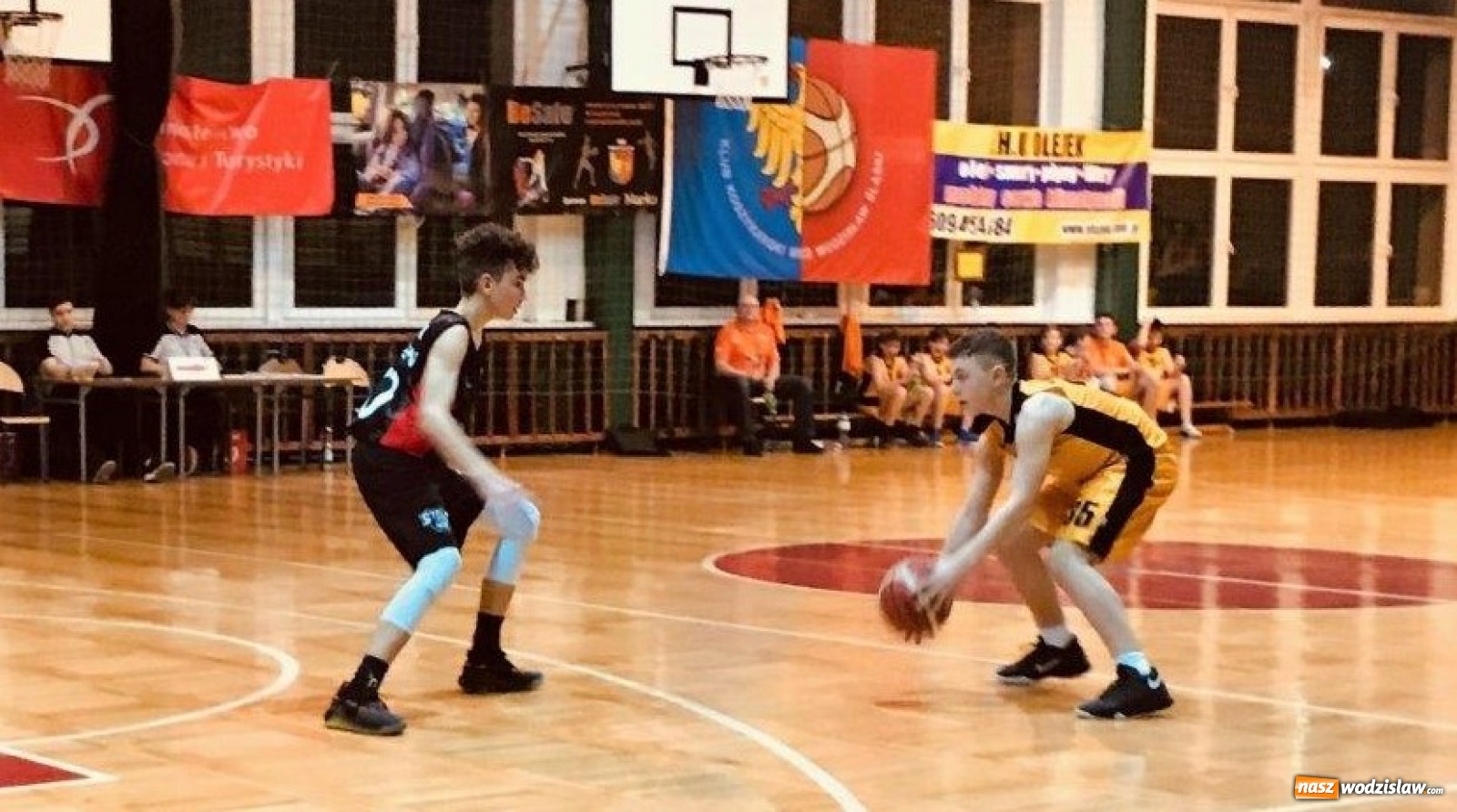 Zdjęcie w galerii na portalu naszwodzislaw.com: Nieudana pogoń koszykarzy MKS Wodzisław wiadomości z regionu