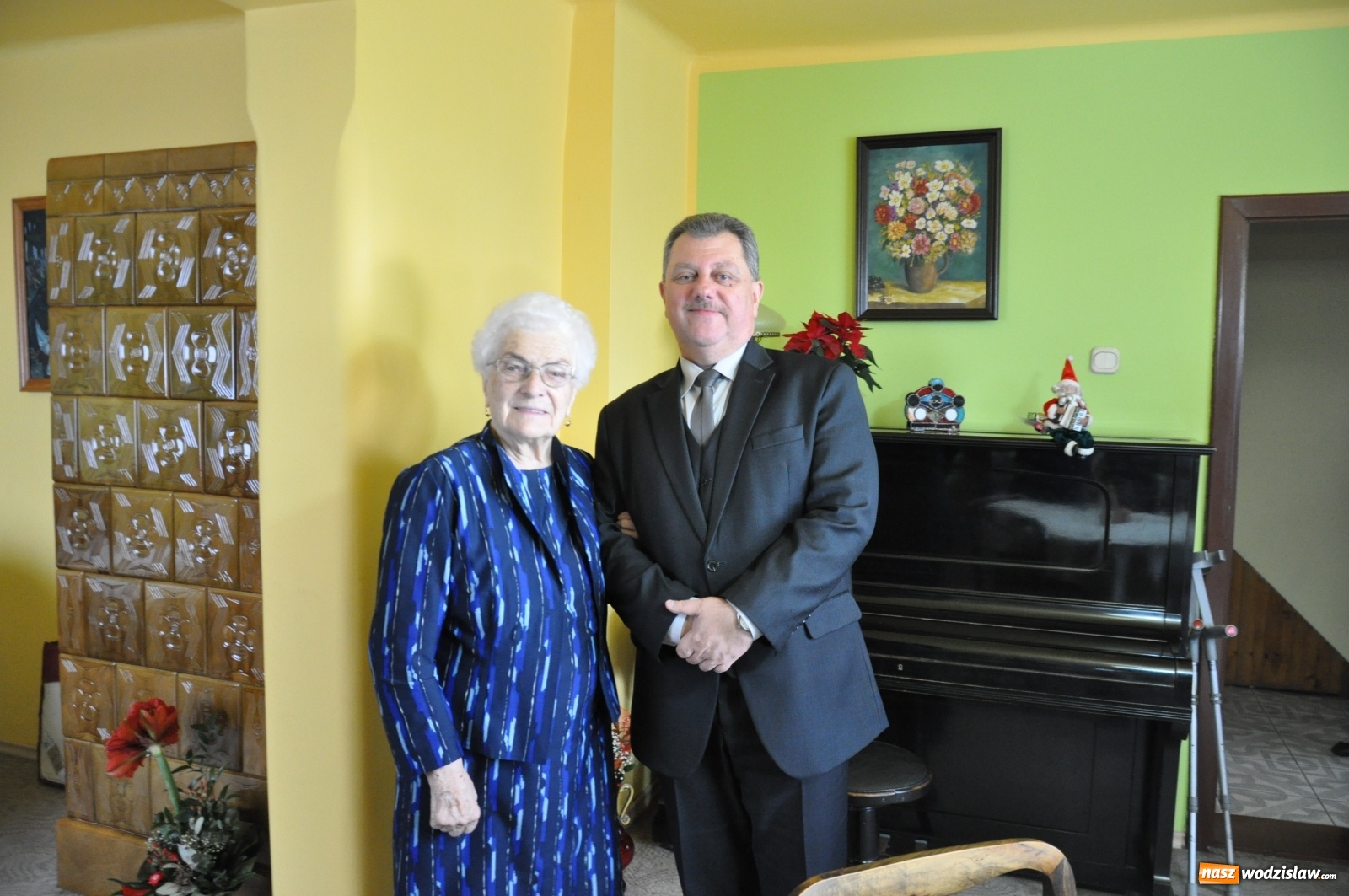 Zdjęcie w galerii na portalu naszwodzislaw.com: Burmistrz Pszowa odwiedził jubilatów wiadomości z regionu