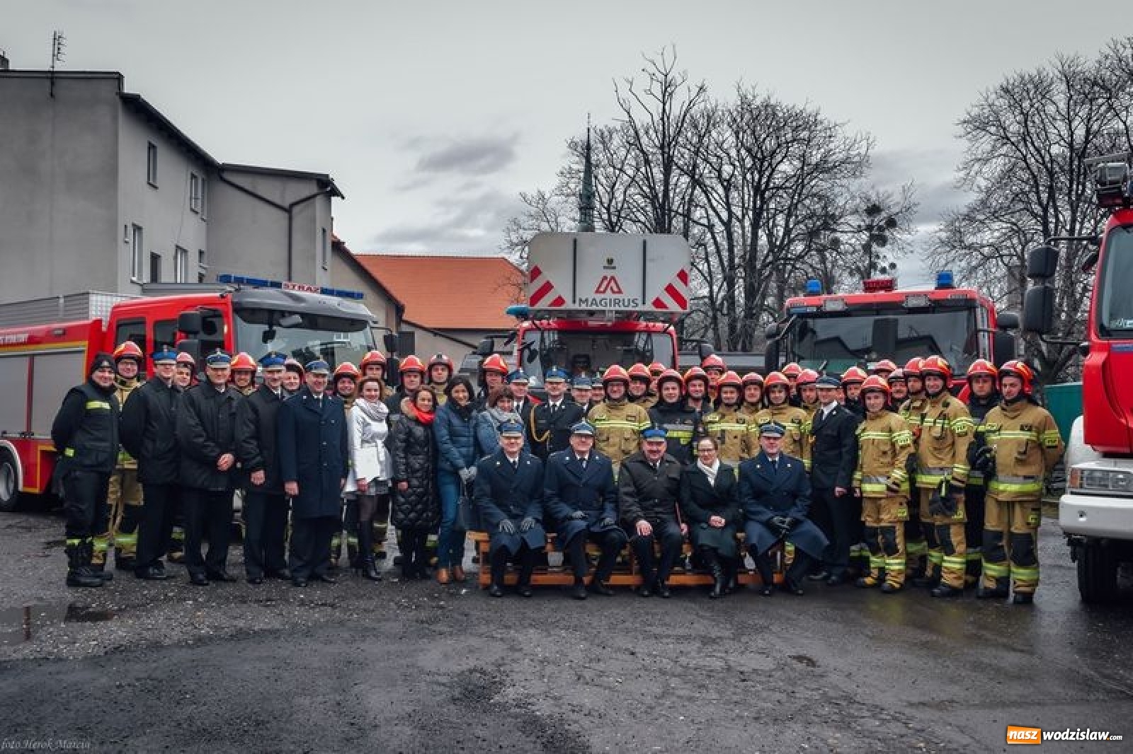 Zdjęcie w galerii na portalu naszwodzislaw.com: Uroczysta zmiana służby w JRG Rydułtowy wiadomości z regionu