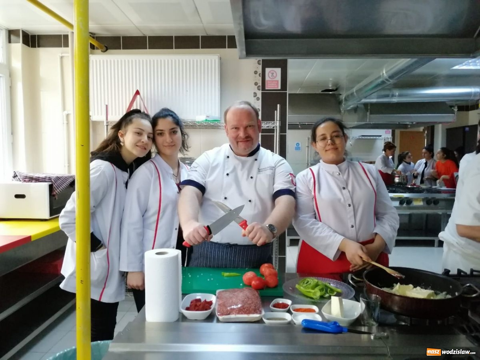 Zdjęcie w galerii na portalu naszwodzislaw.com: Smaki orientu, czyli jak nauczyciele Ekonomika zbierali doświadczenie w Turcji wiadomości z regionu