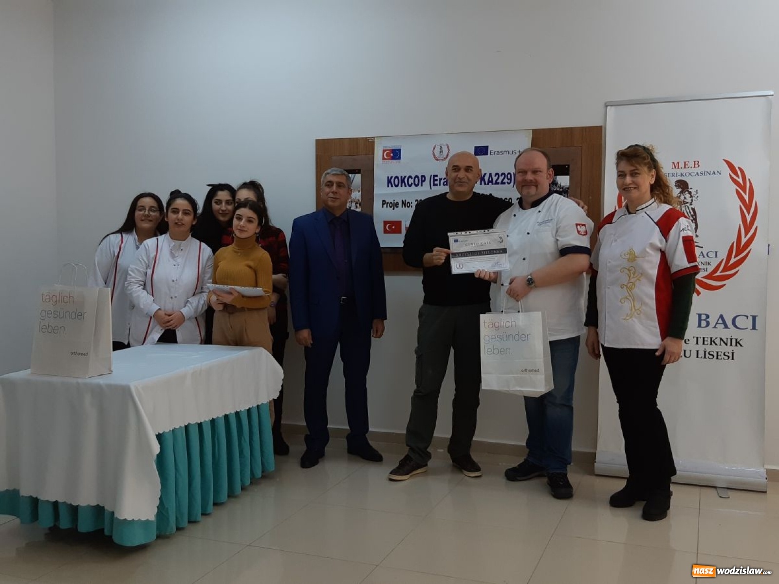 Zdjęcie w galerii na portalu naszwodzislaw.com: Smaki orientu, czyli jak nauczyciele Ekonomika zbierali doświadczenie w Turcji wiadomości z regionu