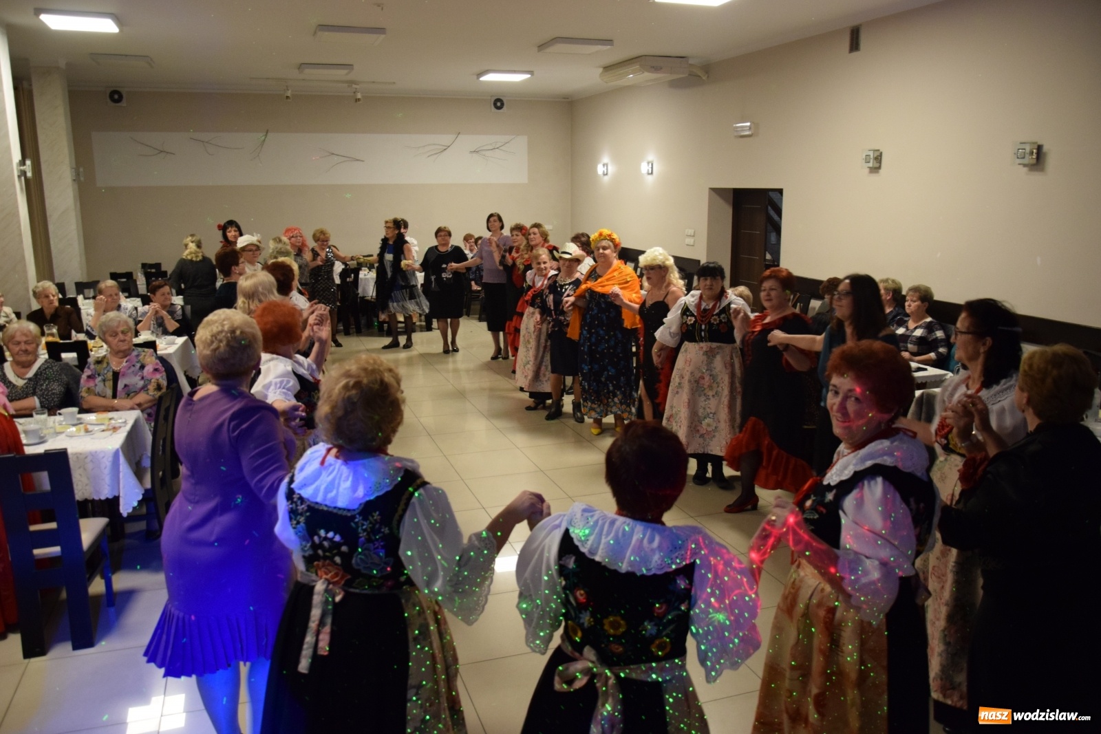 Zdjęcie w galerii na portalu naszwodzislaw.com: Babski Comber członkiń KGW Mszana [FOTO] wiadomości z regionu