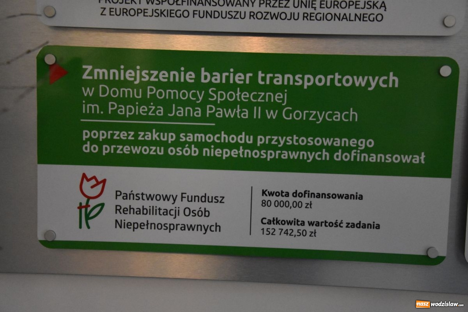 Zdjęcie w galerii na portalu naszwodzislaw.com: DPS w Gorzycach ma nowy samochód wiadomości z regionu