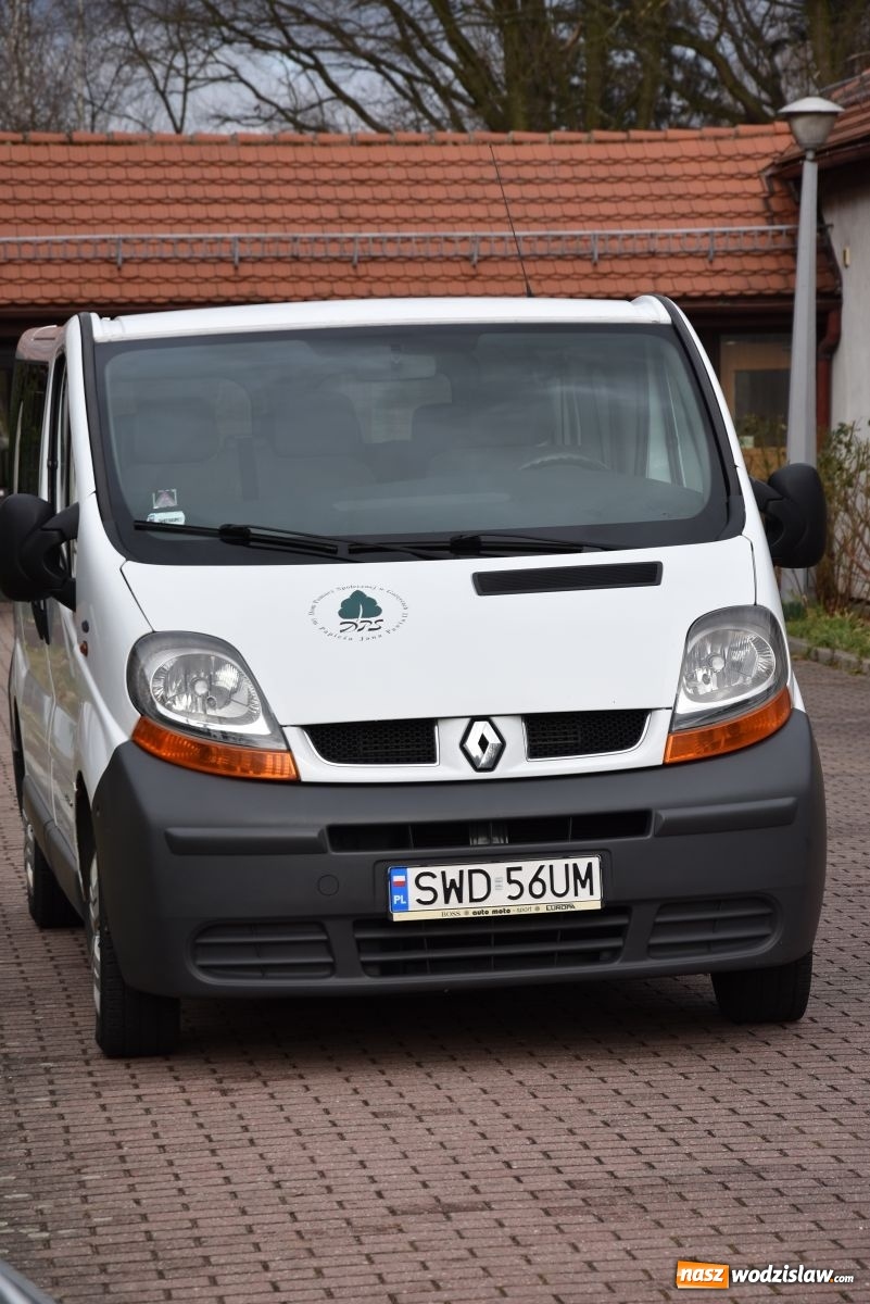 Zdjęcie w galerii na portalu naszwodzislaw.com: DPS w Gorzycach ma nowy samochód wiadomości z regionu