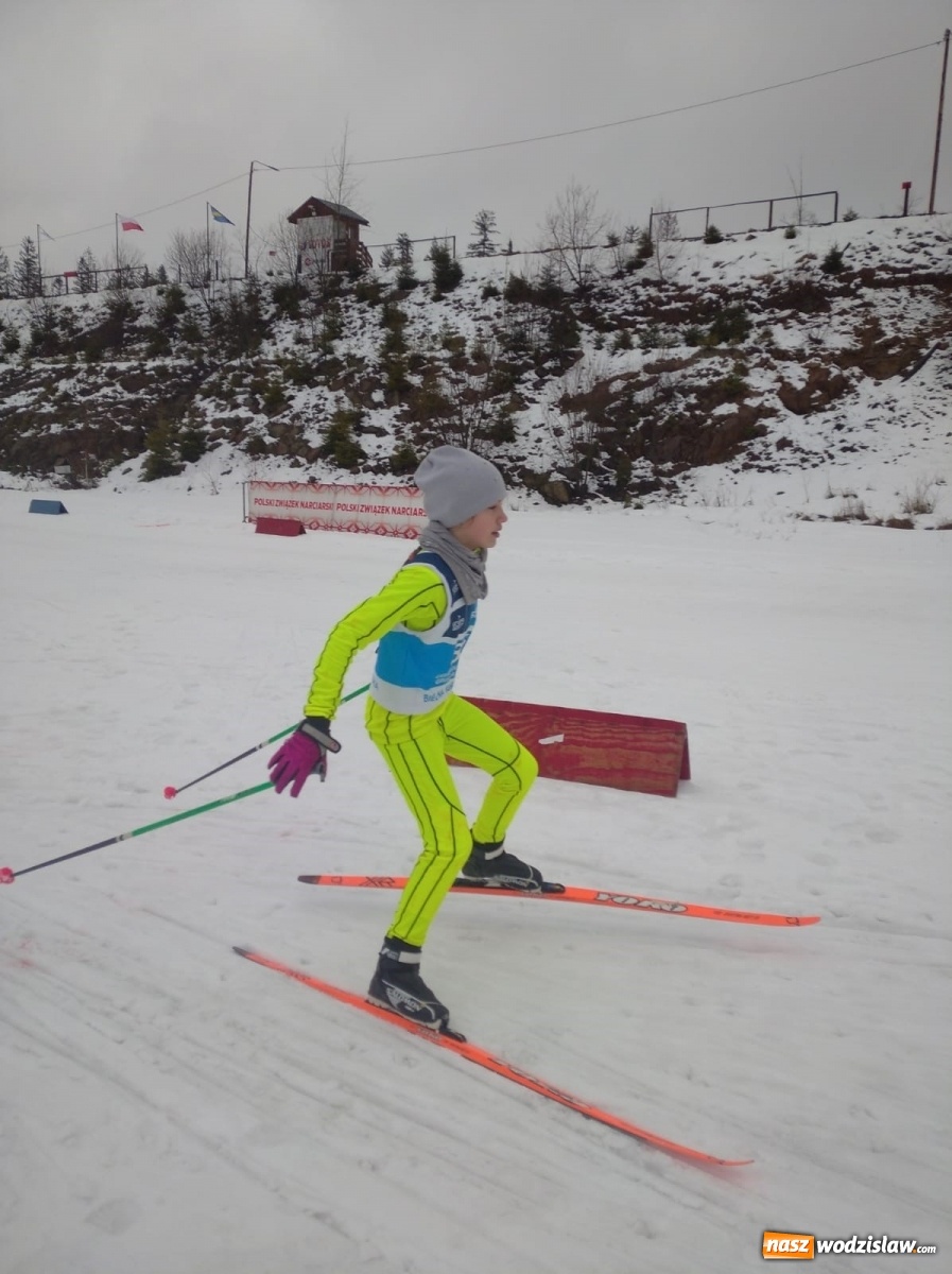 Zdjęcie w galerii na portalu naszwodzislaw.com: Oskar Kremski zwycięzcą Śląsko-Beskidzkiej Ligi w Biegach Narciarskich wiadomości z regionu