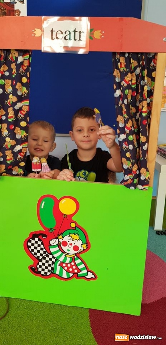 Zdjęcie w galerii na portalu naszwodzislaw.com: Baśnie, bajeczki, teatr w przedszkolu numer 6 wiadomości z regionu