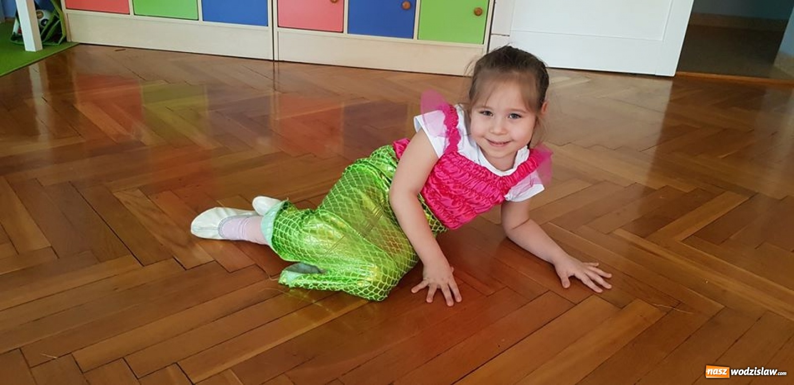 Zdjęcie w galerii na portalu naszwodzislaw.com: Baśnie, bajeczki, teatr w przedszkolu numer 6 wiadomości z regionu