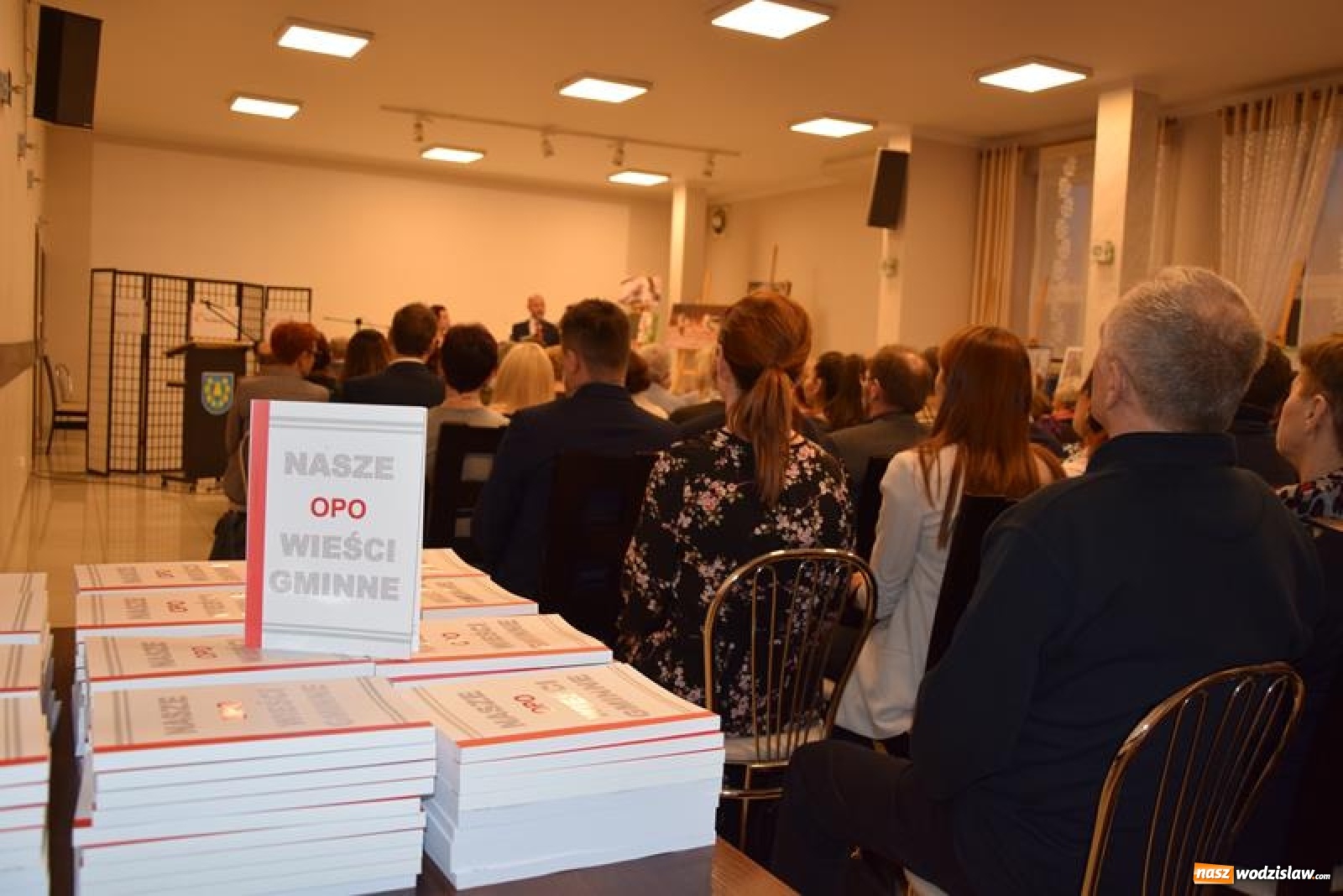 Zdjęcie w galerii na portalu naszwodzislaw.com: Promocja książki Nasze opoWieści Gminne w Mszanie [FOTO] wiadomości z regionu