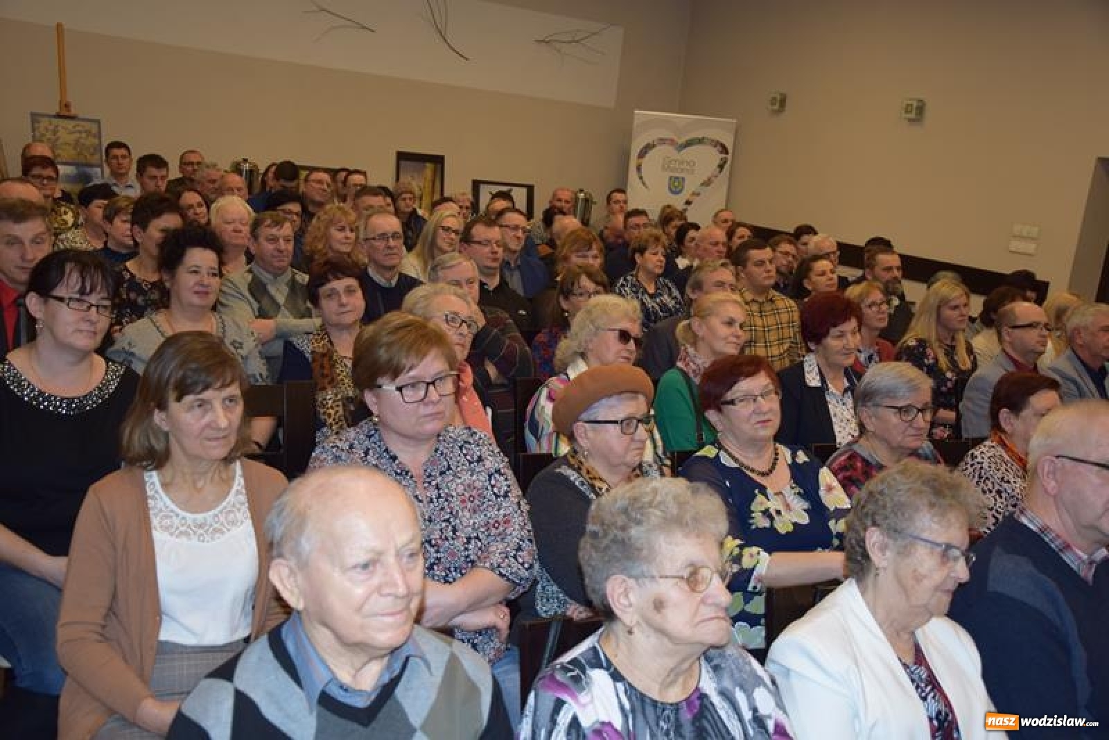 Zdjęcie w galerii na portalu naszwodzislaw.com: Promocja książki Nasze opoWieści Gminne w Mszanie [FOTO] wiadomości z regionu