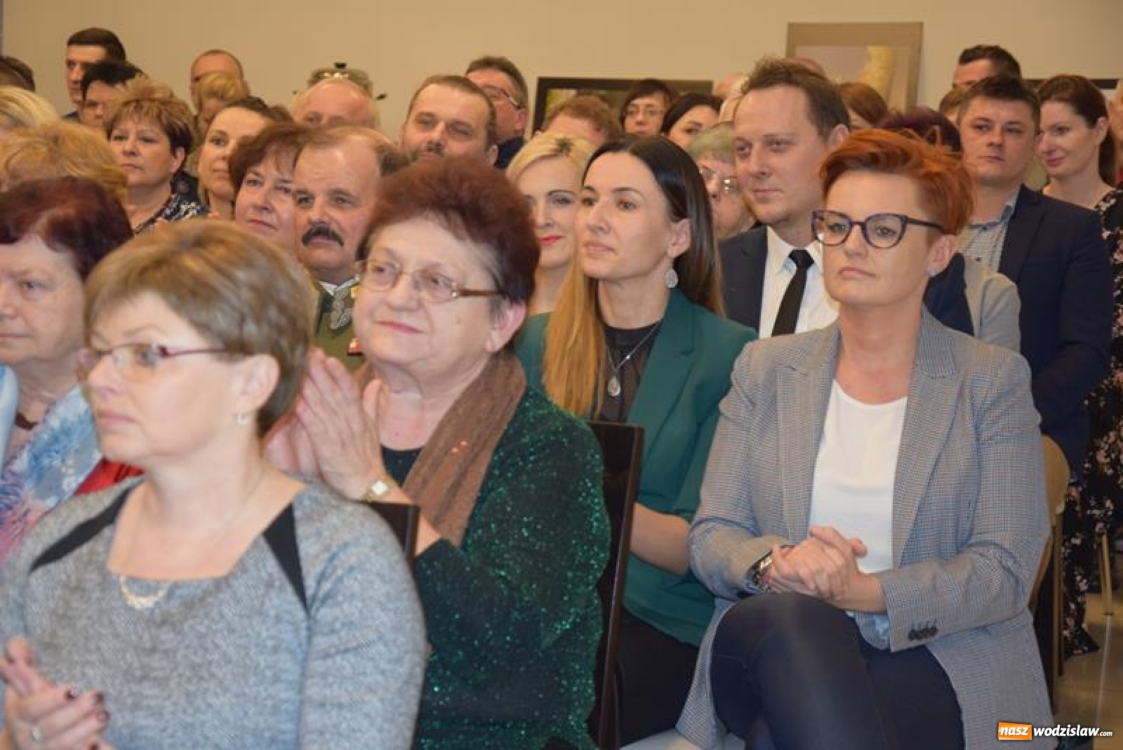 Zdjęcie w galerii na portalu naszwodzislaw.com: Promocja książki Nasze opoWieści Gminne w Mszanie [FOTO] wiadomości z regionu