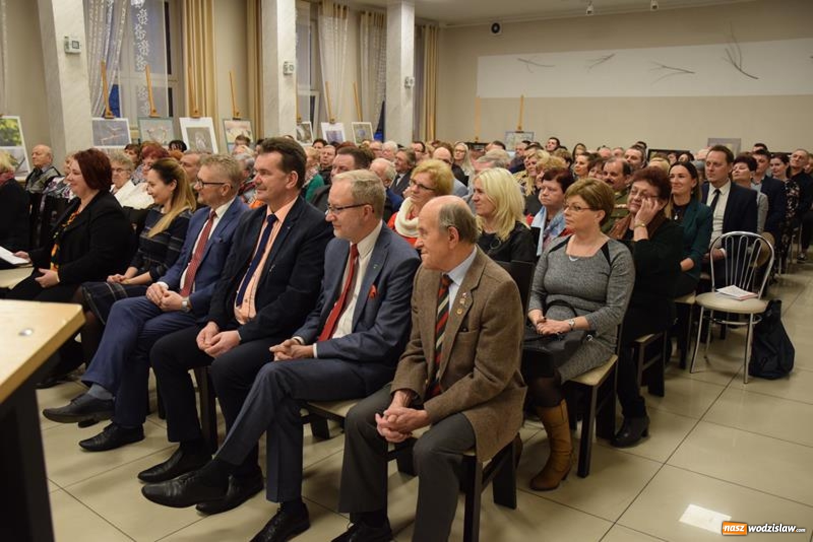 Zdjęcie w galerii na portalu naszwodzislaw.com: Promocja książki Nasze opoWieści Gminne w Mszanie [FOTO] wiadomości z regionu