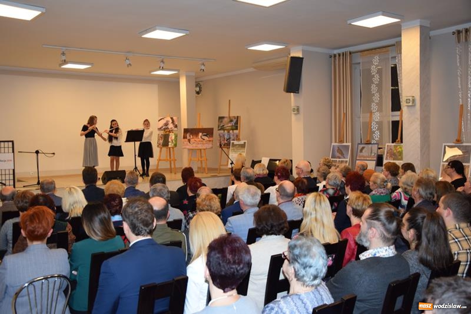 Zdjęcie w galerii na portalu naszwodzislaw.com: Promocja książki Nasze opoWieści Gminne w Mszanie [FOTO] wiadomości z regionu