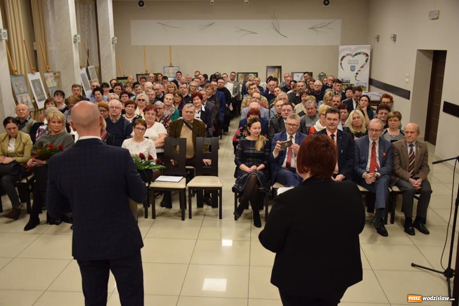 Zdjęcie w galerii na portalu naszwodzislaw.com: Promocja książki Nasze opoWieści Gminne w Mszanie [FOTO] wiadomości z regionu