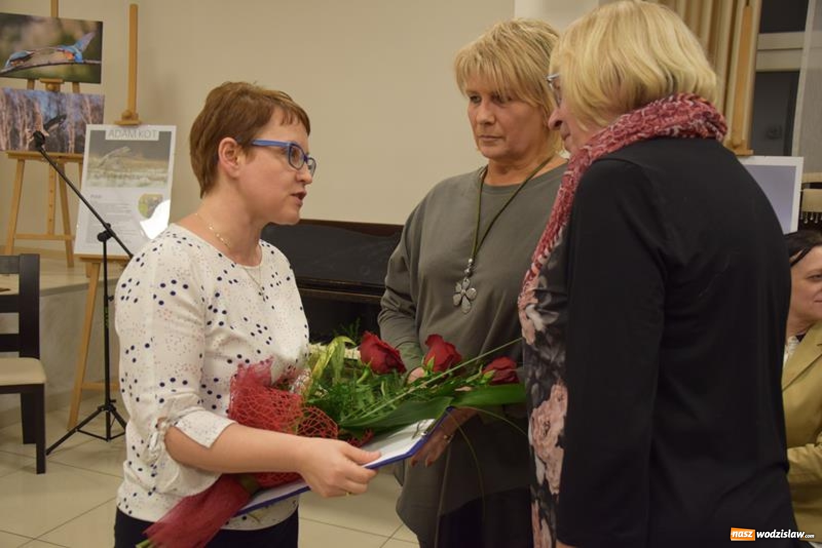 Zdjęcie w galerii na portalu naszwodzislaw.com: Promocja książki Nasze opoWieści Gminne w Mszanie [FOTO] wiadomości z regionu