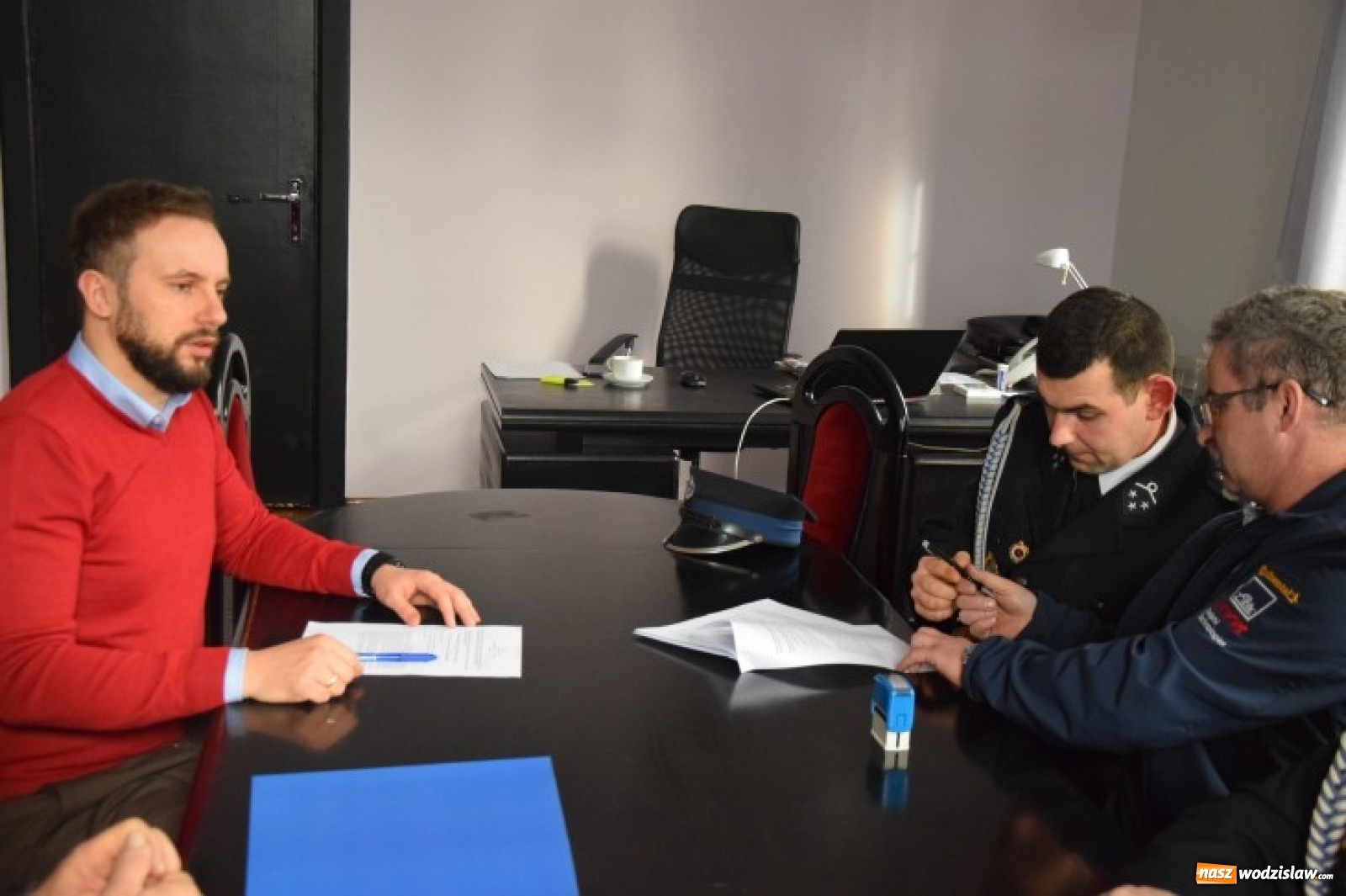 Zdjęcie w galerii na portalu naszwodzislaw.com: Umowa dotacyjna z OSP podpisana wiadomości z regionu