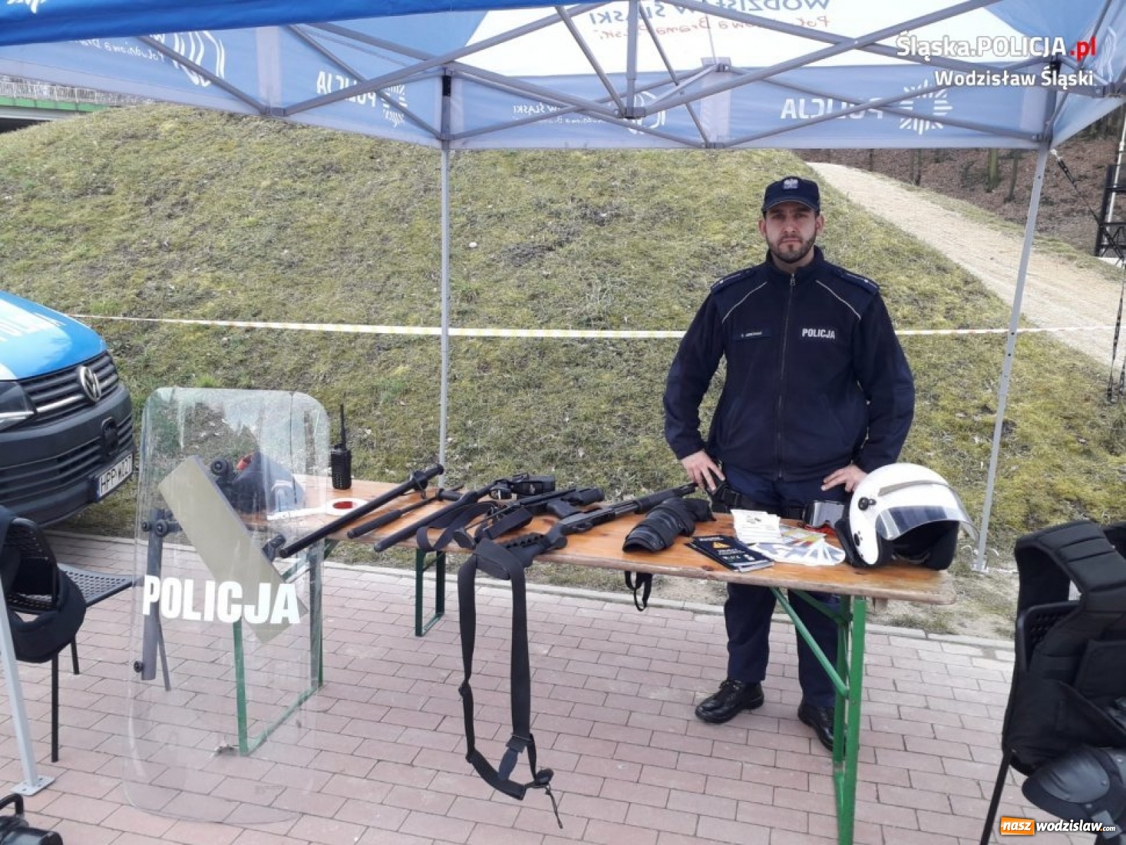 Zdjęcie w galerii na portalu naszwodzislaw.com: Policjanci z Wodzisławia pobiegli Tropem Wilczym wiadomości z regionu