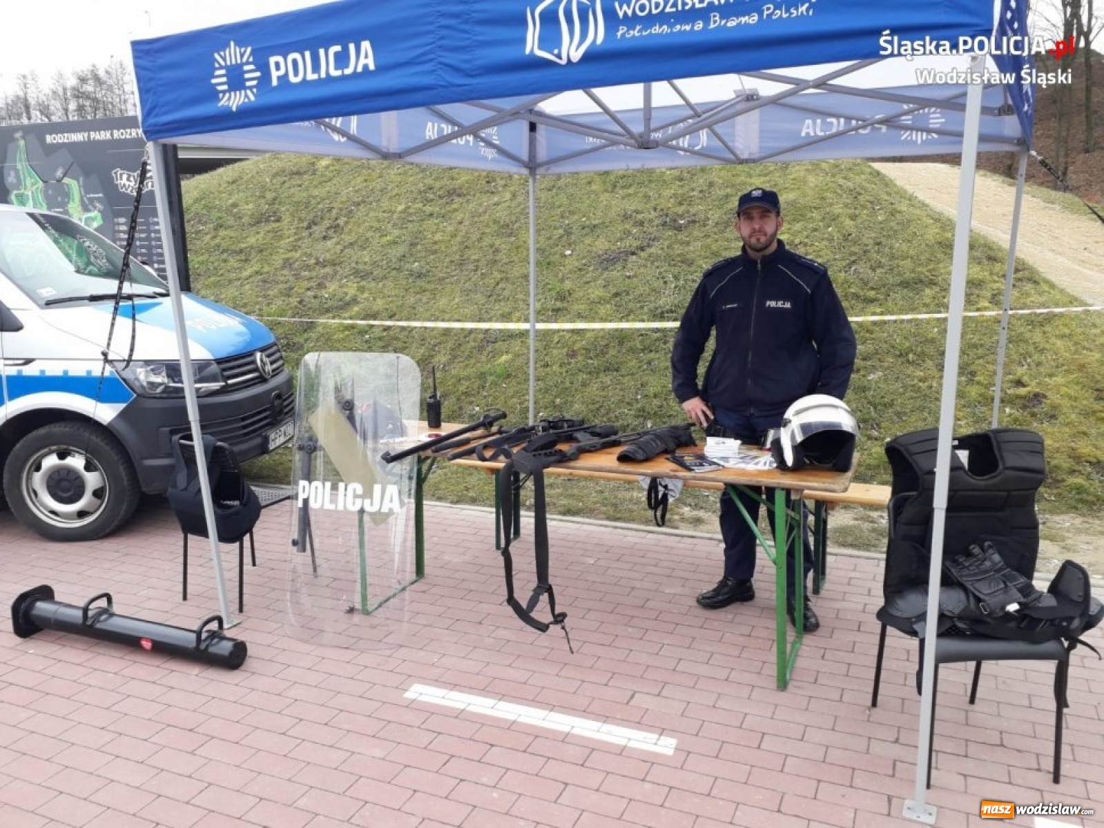 Zdjęcie w galerii na portalu naszwodzislaw.com: Policjanci z Wodzisławia pobiegli Tropem Wilczym wiadomości z regionu