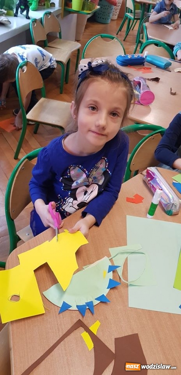 Zdjęcie w galerii na portalu naszwodzislaw.com: Przedszkolaki z wodzisławskiej szóstki świętowały Dzień Dinozaura wiadomości z regionu