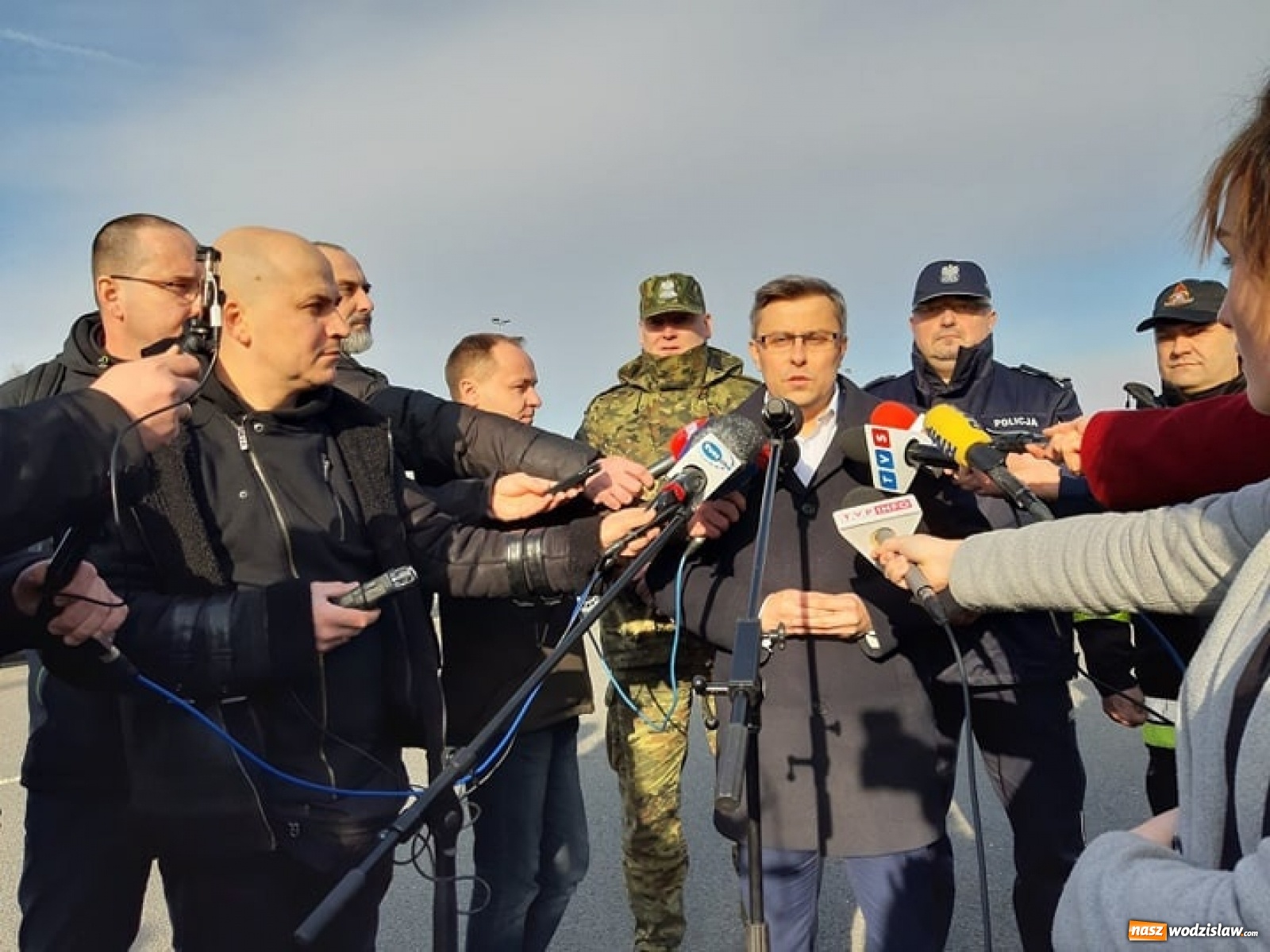 Zdjęcie w galerii na portalu naszwodzislaw.com: Uruchomiono kontrole na przejściach granicznych wiadomości z regionu