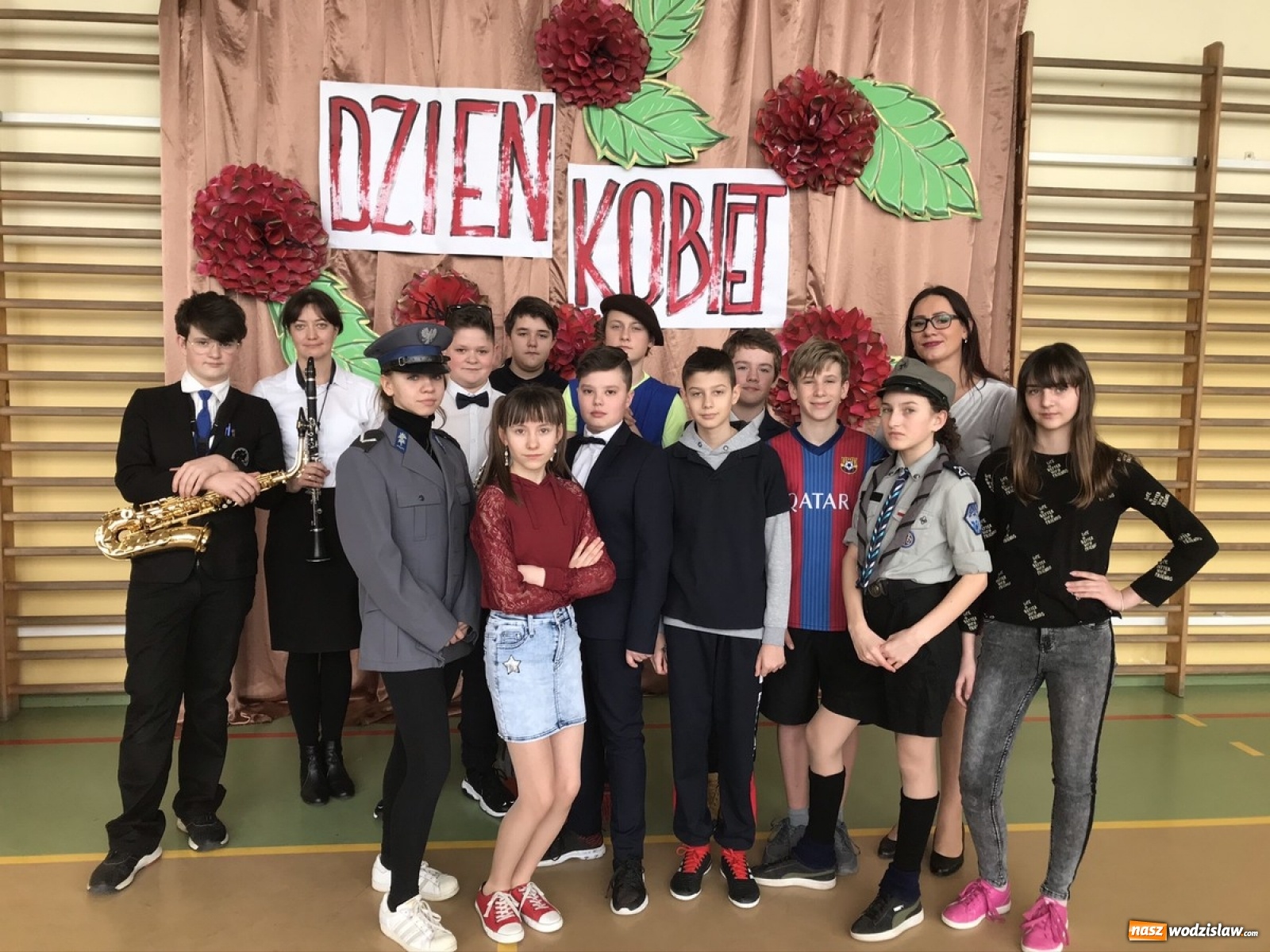 Zdjęcie w galerii na portalu naszwodzislaw.com: Uczniowie SP 16 świętowali Dzień Kobiet wiadomości z regionu