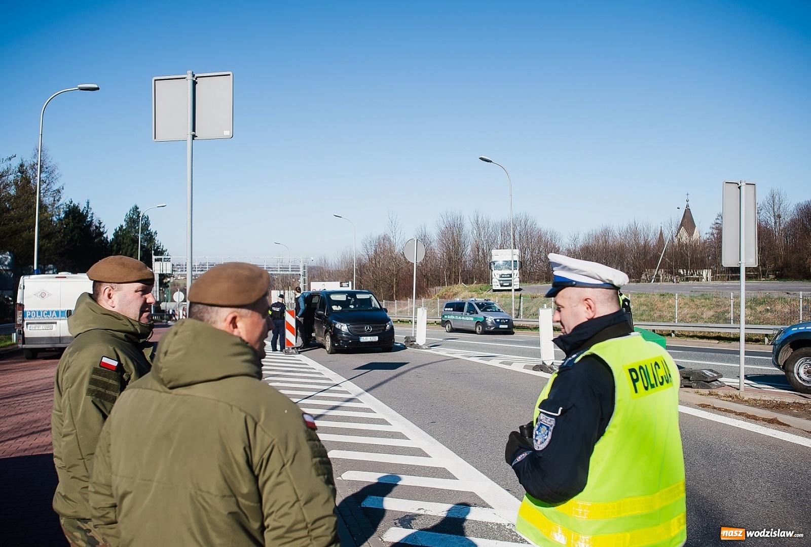 Zdjęcie w galerii na portalu naszwodzislaw.com: Terytorialsi wspierają walkę z koronawirusem wiadomości z regionu