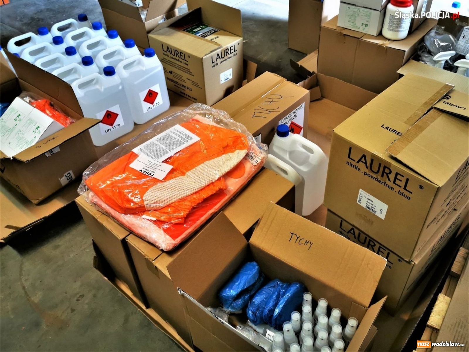 Zdjęcie w galerii na portalu naszwodzislaw.com: Środki ochrony sanitarnej na bieżąco trafiają do policjantów wiadomości z regionu