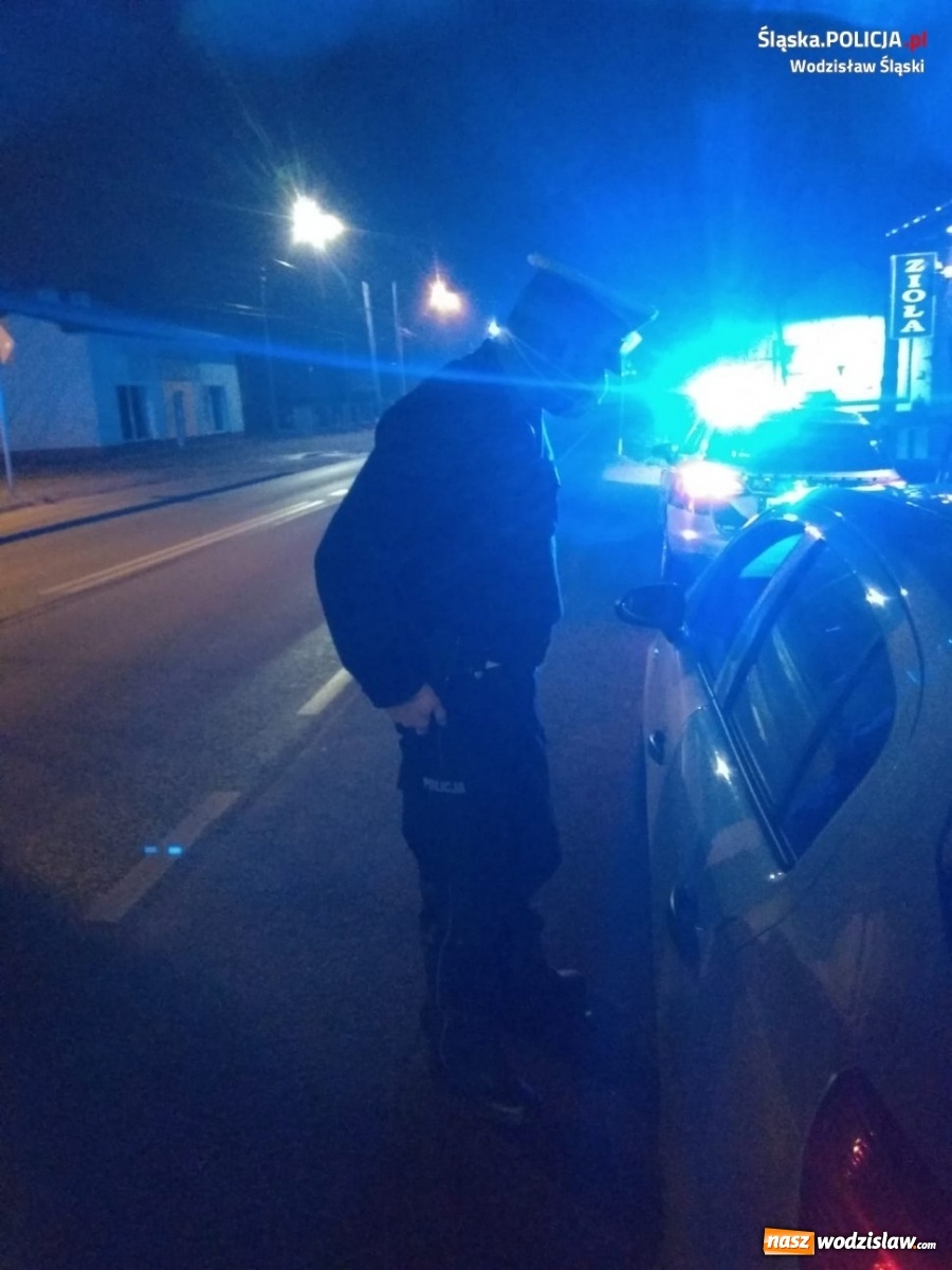 Zdjęcie w galerii na portalu naszwodzislaw.com: Wodzisławscy policjanci pomagają zadbać o bezpieczeństwo na przejściach granicznych wiadomości z regionu