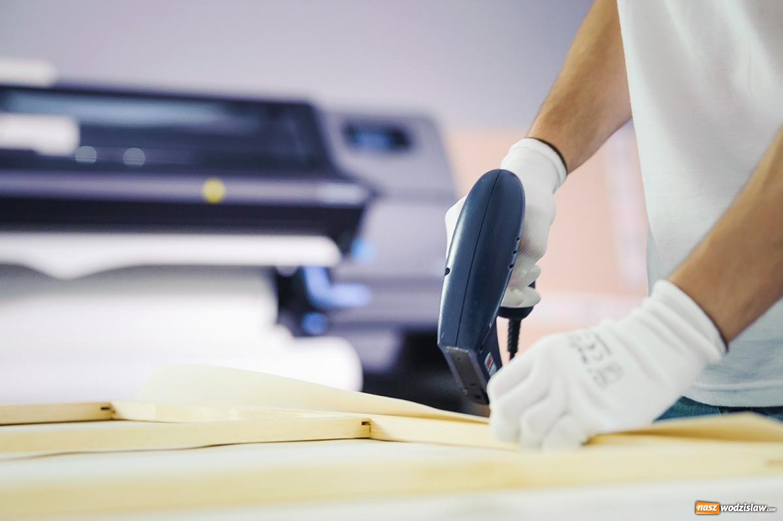 Zdjęcie w galerii na portalu naszwodzislaw.com: Drukarnia fotoobrazów z wielkim potencjałem, czyli fotonaplotnie.pl wiadomości z regionu