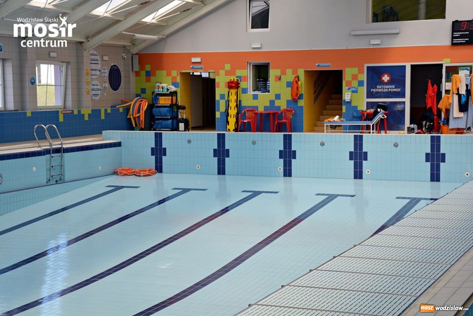 Zdjęcie w galerii na portalu naszwodzislaw.com: Prace konserwacyjne i pielęgnacyjne w MOSiR Centrum wiadomości z regionu